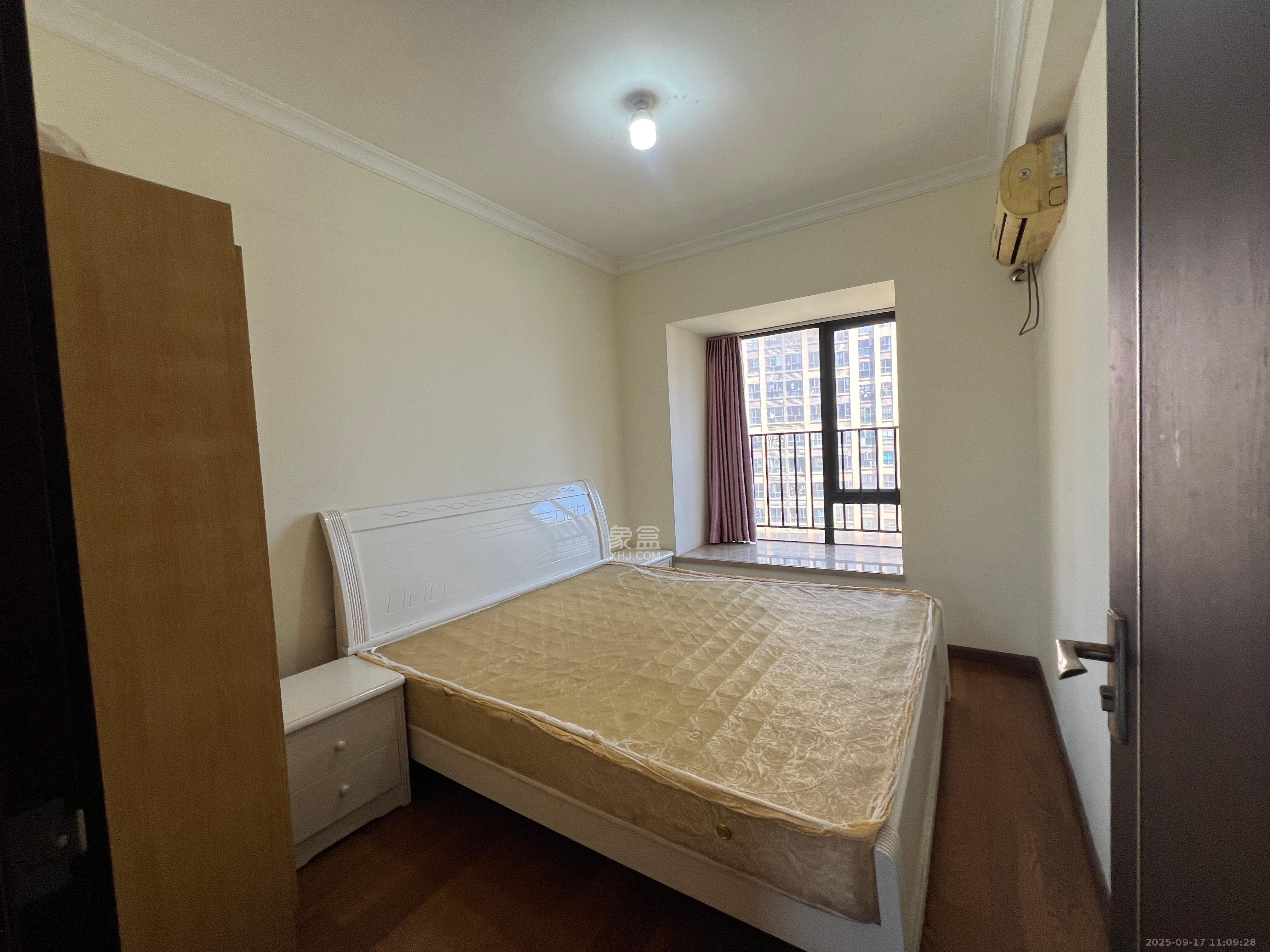 时代倾城一期  3室2厅1卫    2200.0元/月室内图