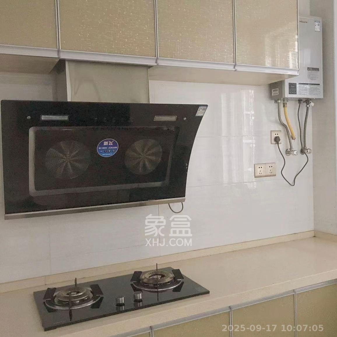 嘉顺苑  3室2厅2卫   2800.00元/月室内图