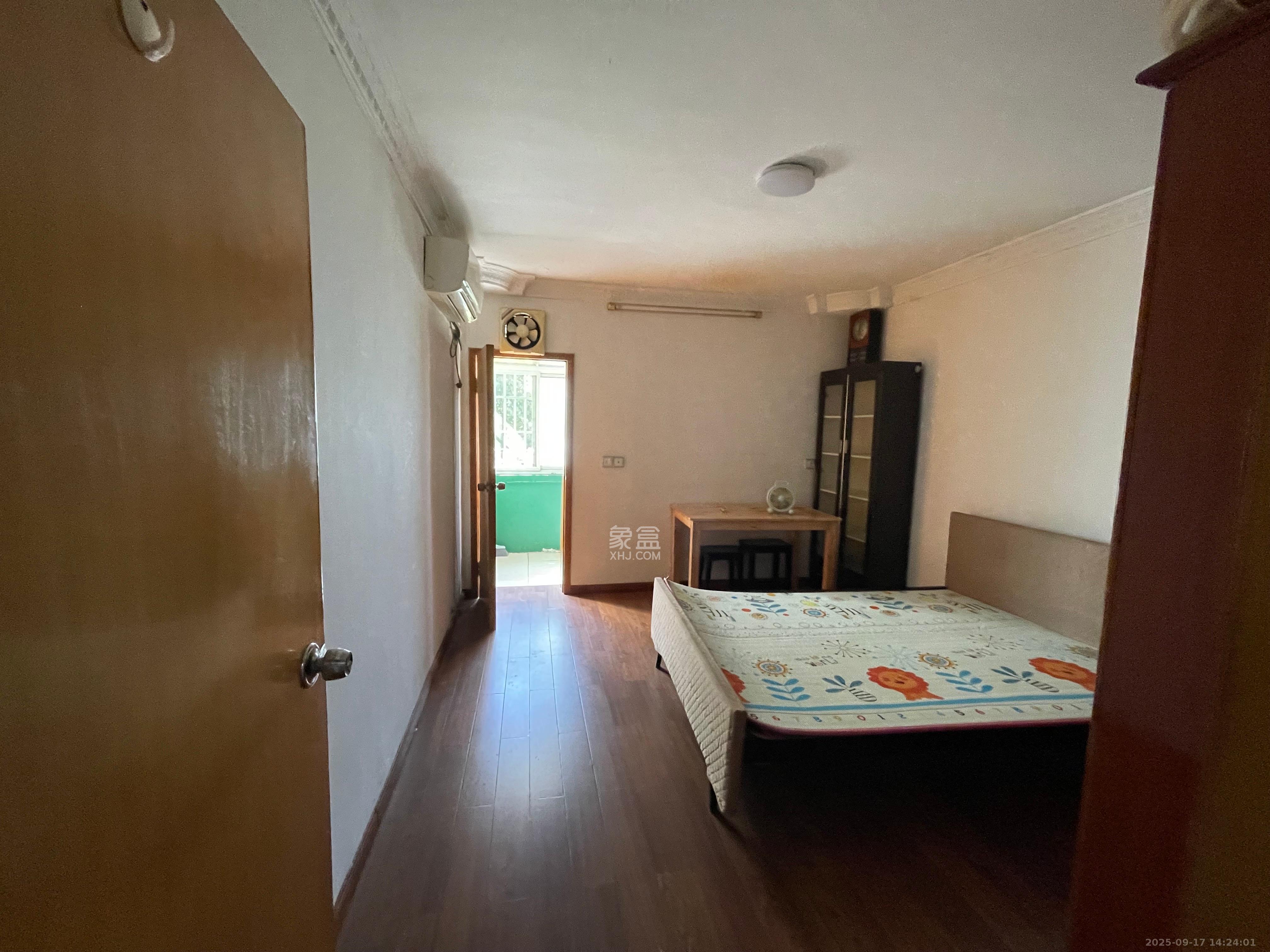 红旗区四片  2室1厅1卫    1400.0元/月室内图