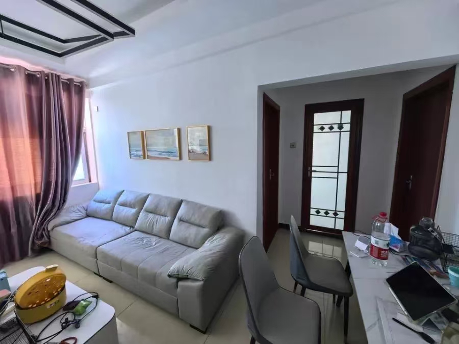 宝迪花苑 4室2厅3卫 240.0万 宝迪花苑 4室2厅3卫 240.0万室内图