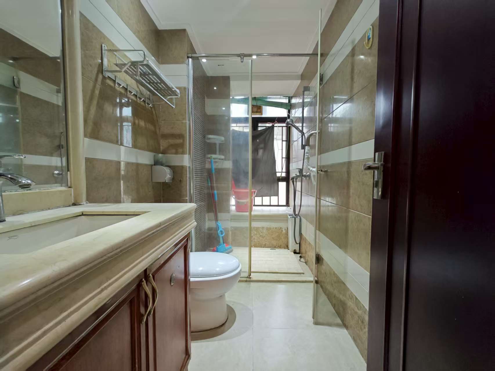 滨江海岸一期 4室2厅2卫 4500.0元/月 滨江海岸一期 4室2厅2卫 4500.0元/月室内图