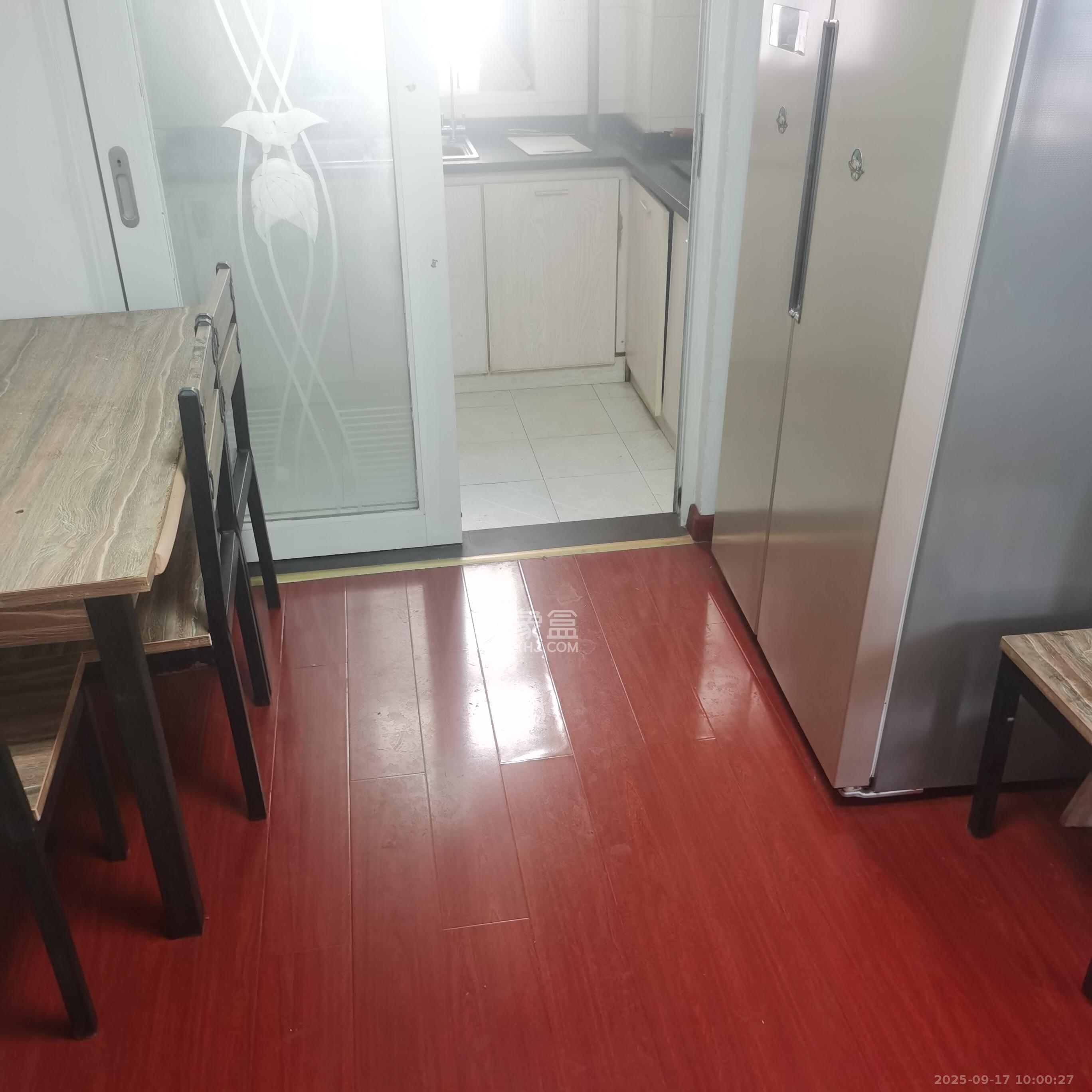 香樟兰亭(朗峰苑) 3室2厅1卫 2200.0元/月 香樟兰亭(朗峰苑) 3室2厅1卫 2200.0元/月室内图