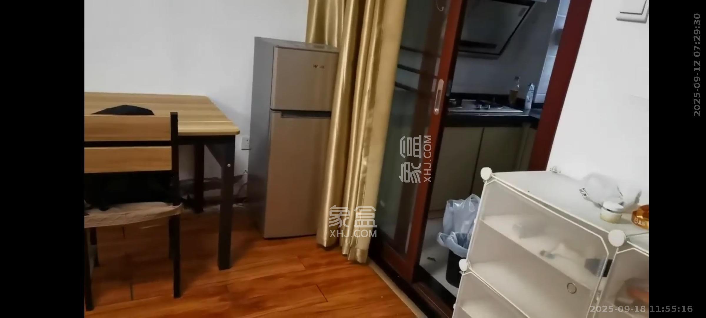 建鸿达现代公寓  1室1厅1卫    1600.0元/月室内图