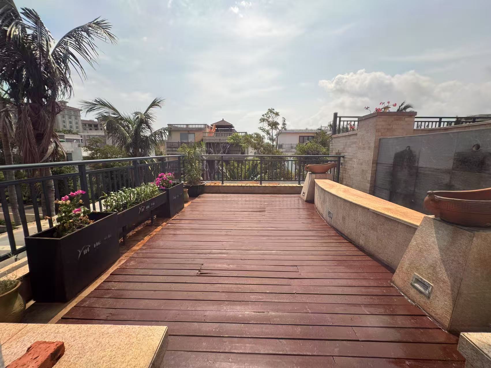 鲁能海蓝椰风 6室2厅1卫 18000.0元/月 鲁能海蓝椰风 6室2厅1卫 18000.0元/月室内图