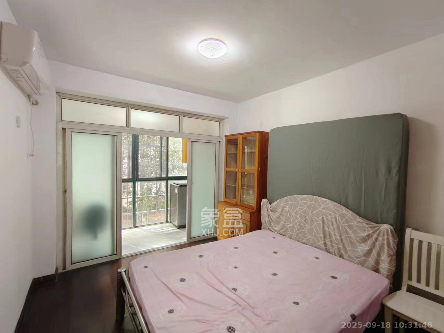 东方新城  2室2厅1卫    2300.0元/月室内图