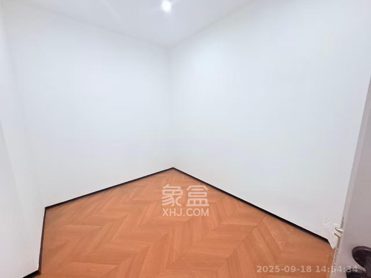 长沙檀府 4室2厅3卫 7500.0元/月 长沙檀府 4室2厅3卫 7500.0元/月室内图