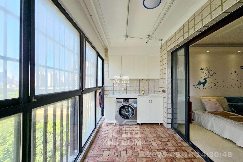 三江花中城  3室2厅1卫    3000.0元/月室内图