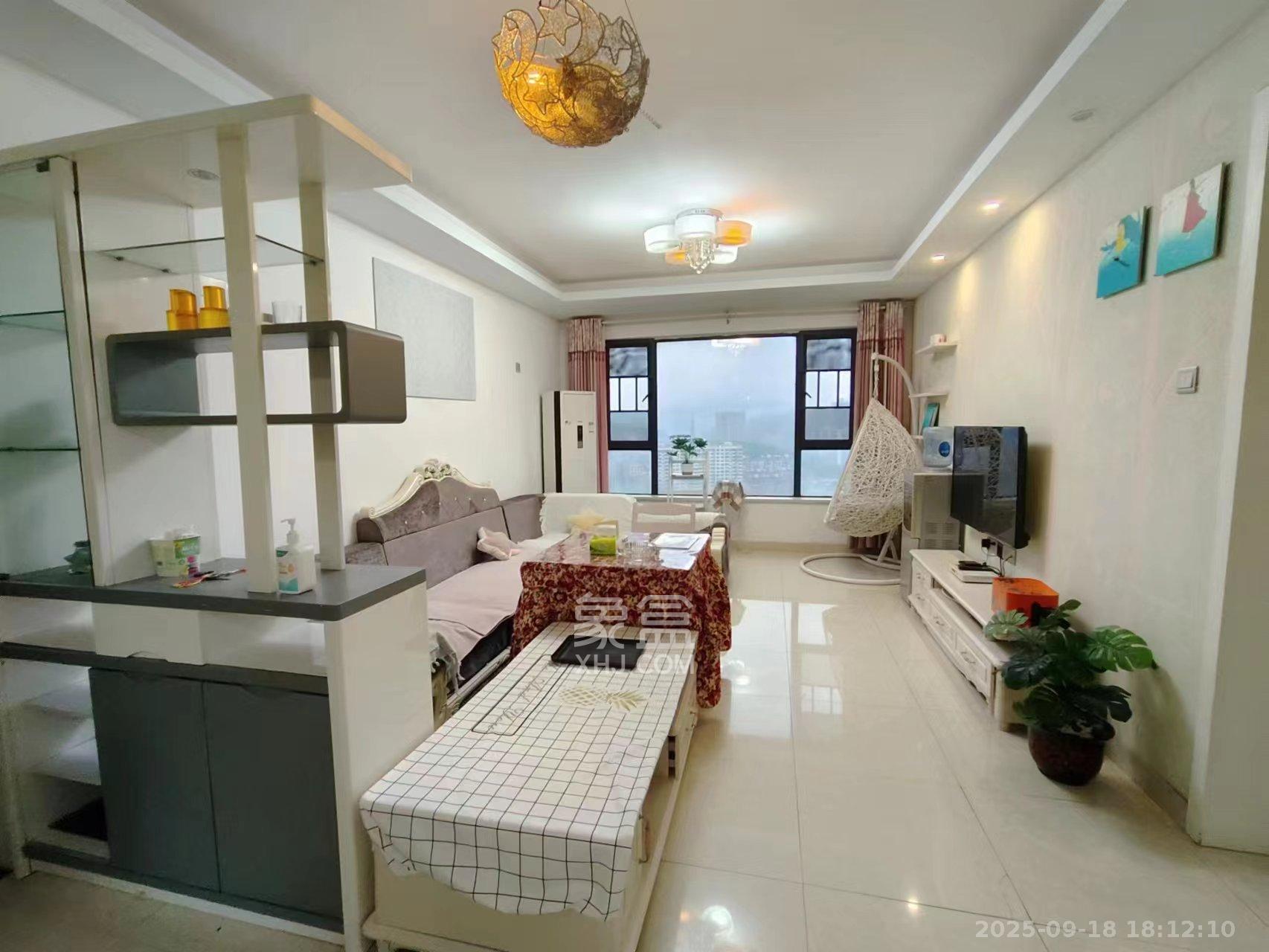 长房时代城 3室2厅1卫 2700.0元/月 长房时代城 3室2厅1卫 2700.0元/月室内图