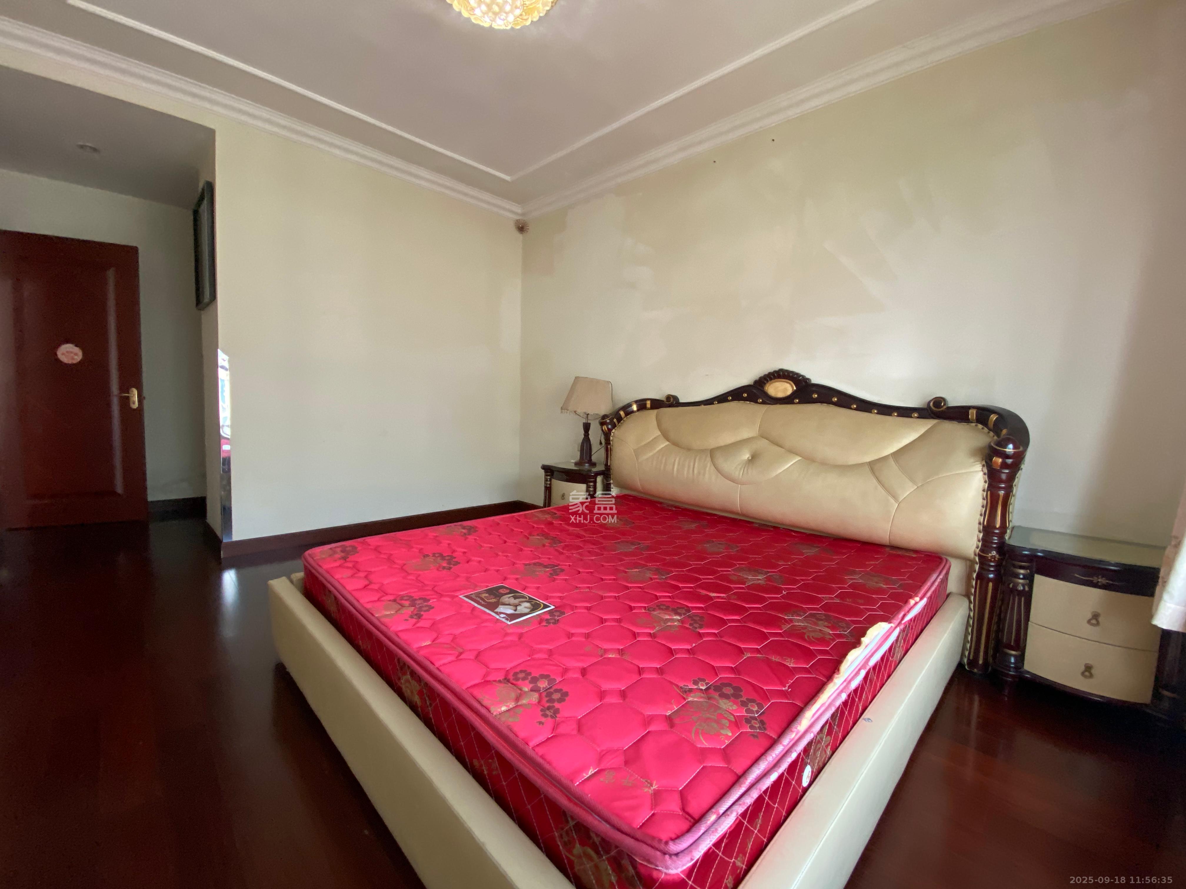 恒大名都  3室2厅2卫    1600.0元/月室内图