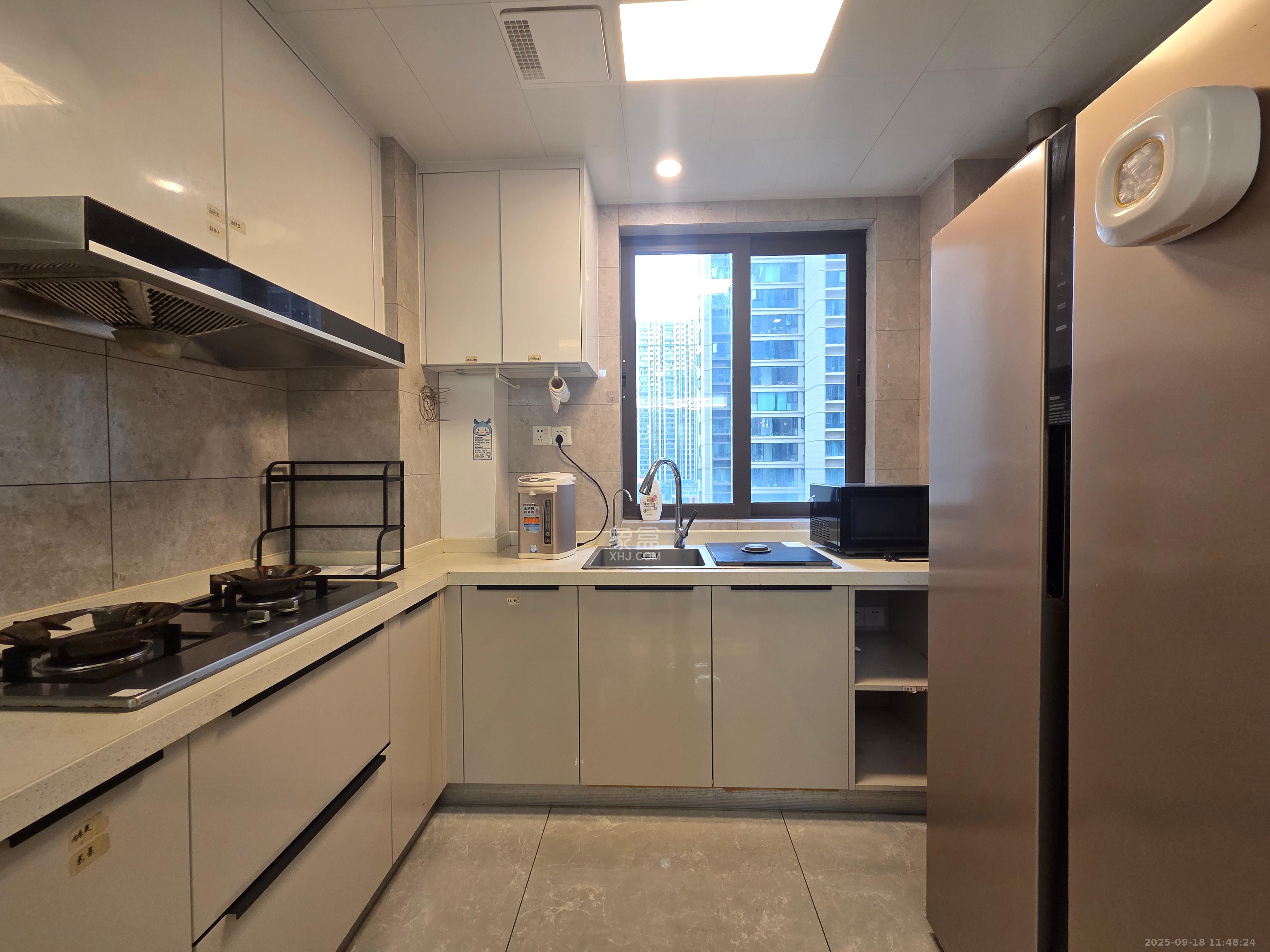 龙湖铂金中心(龙湖春江郦城) 1室0厅0卫 4500.0元/月 龙湖铂金中心(龙湖春江郦城) 1室0厅0卫 4500.0元/月室内图