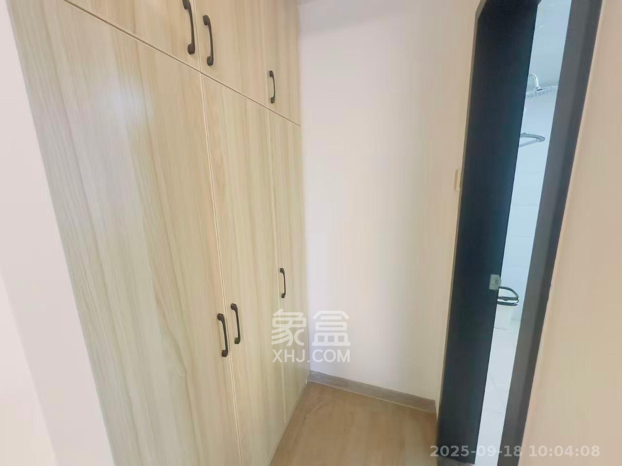 江南华府  1室2厅1卫    2800.0元/月室内图