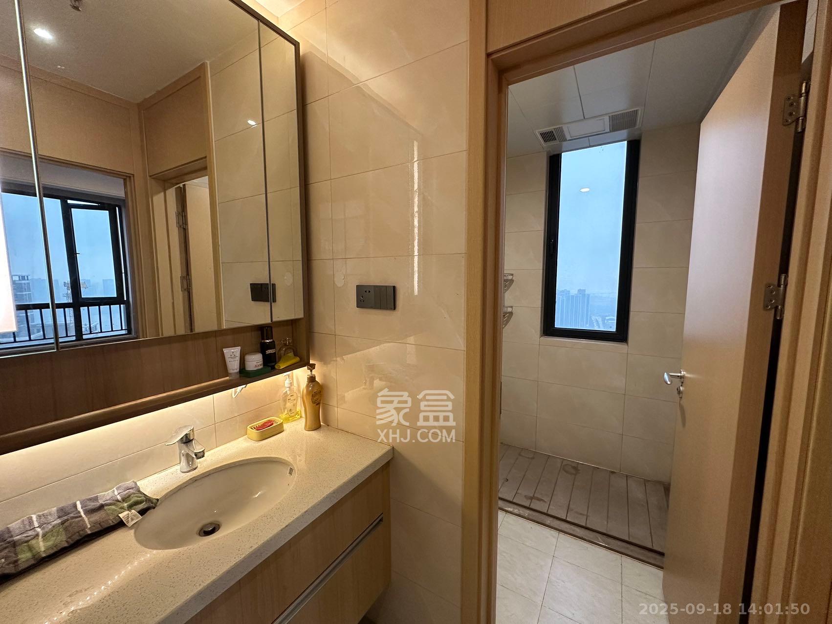 启迪协信中心  2室2厅1卫    2800.0元/月室内图