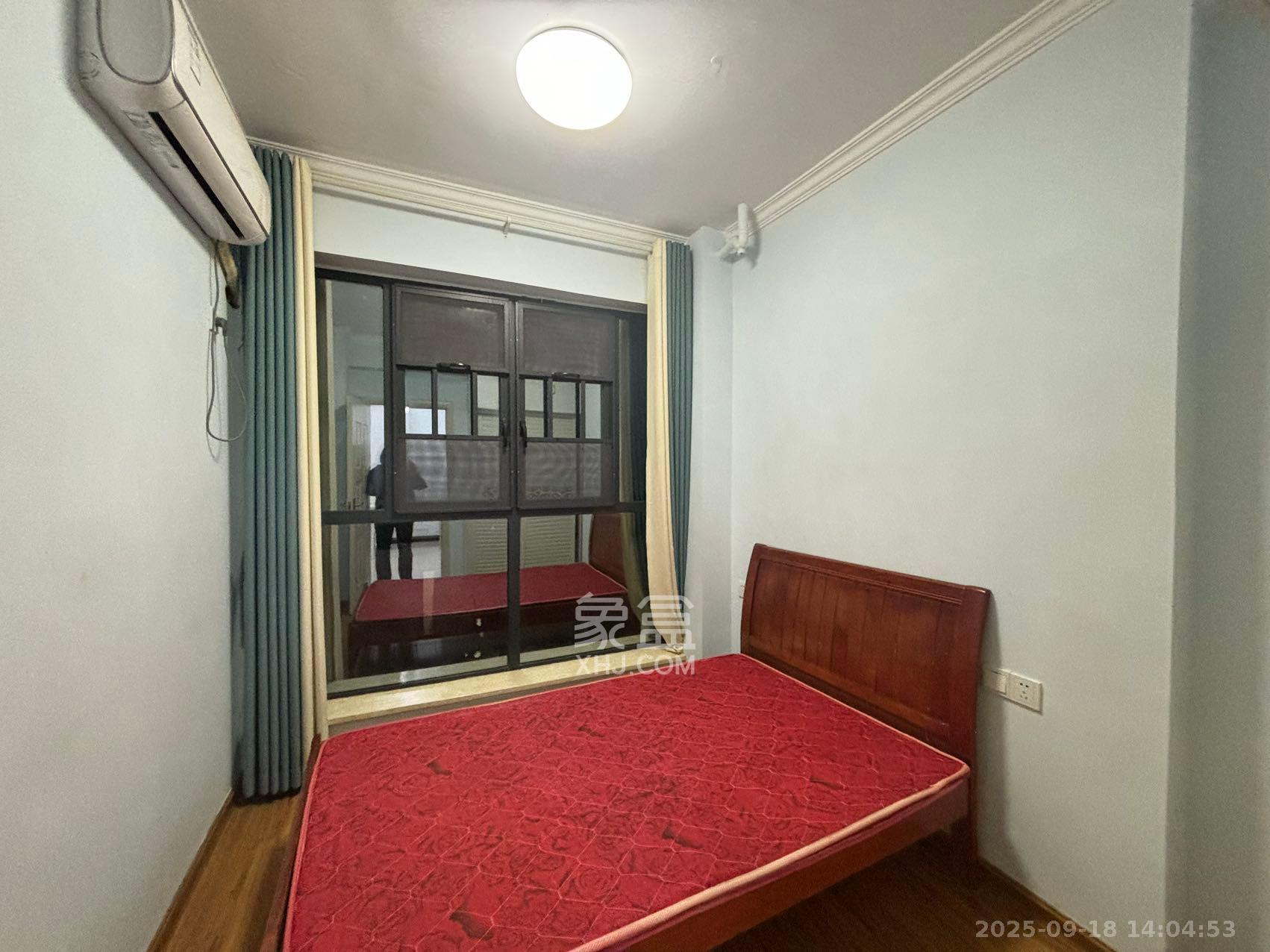 中南红领邦(红星嘉和苑) 2室1厅1卫 2000.0元/月 中南红领邦(红星嘉和苑) 2室1厅1卫 2000.0元/月室内图