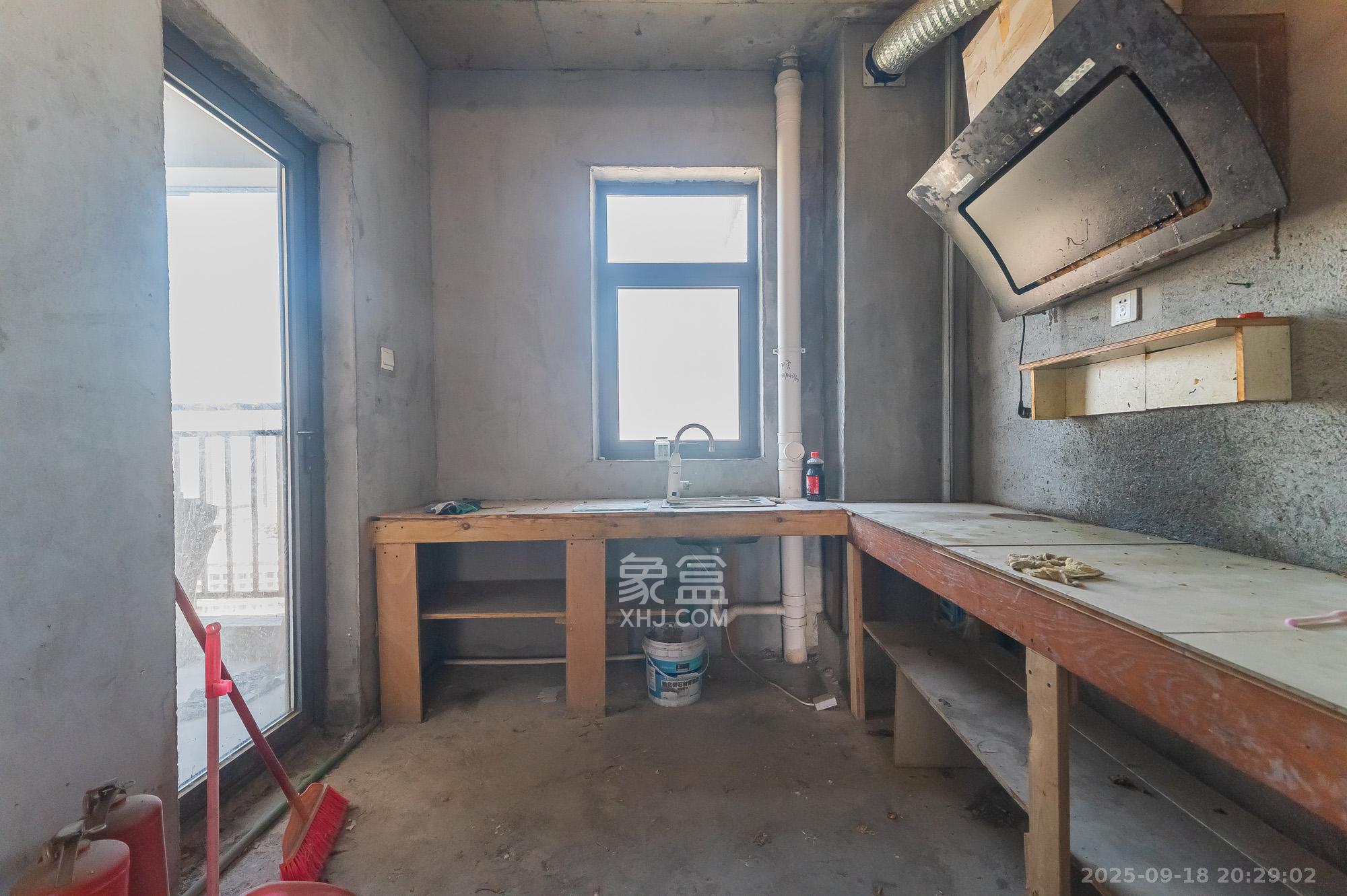 恒基凯旋门三期 4室2厅2卫 125.0万 恒基凯旋门三期 4室2厅2卫 125.0万其他