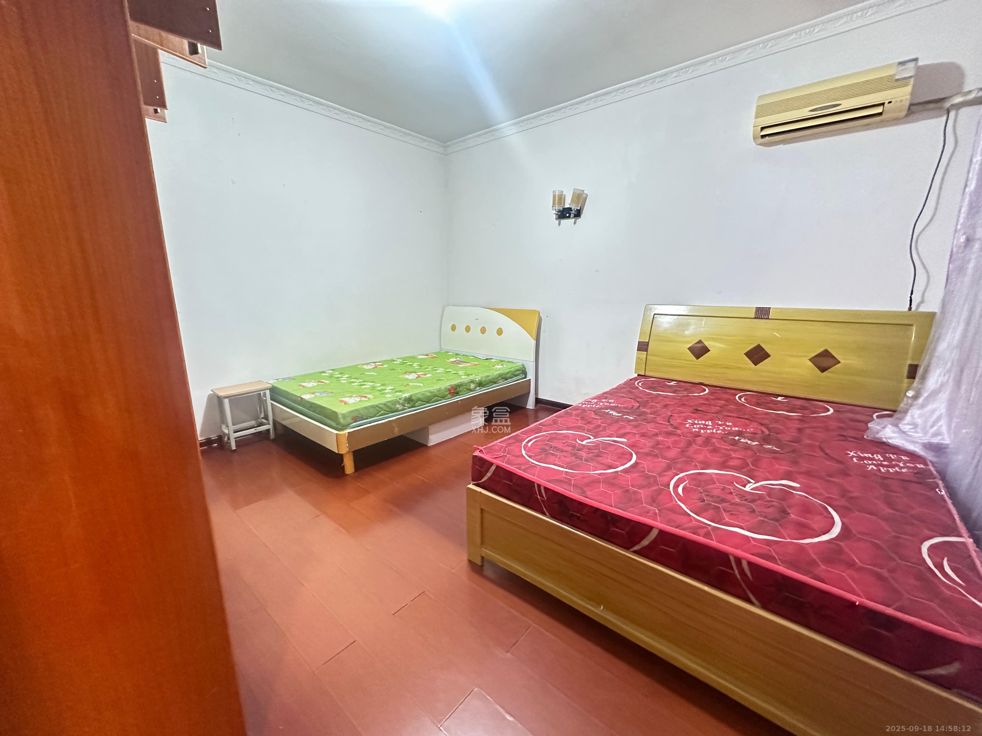 德润园  2室2厅1卫    1900.0元/月 德润园  2室2厅1卫    1900.0元/月