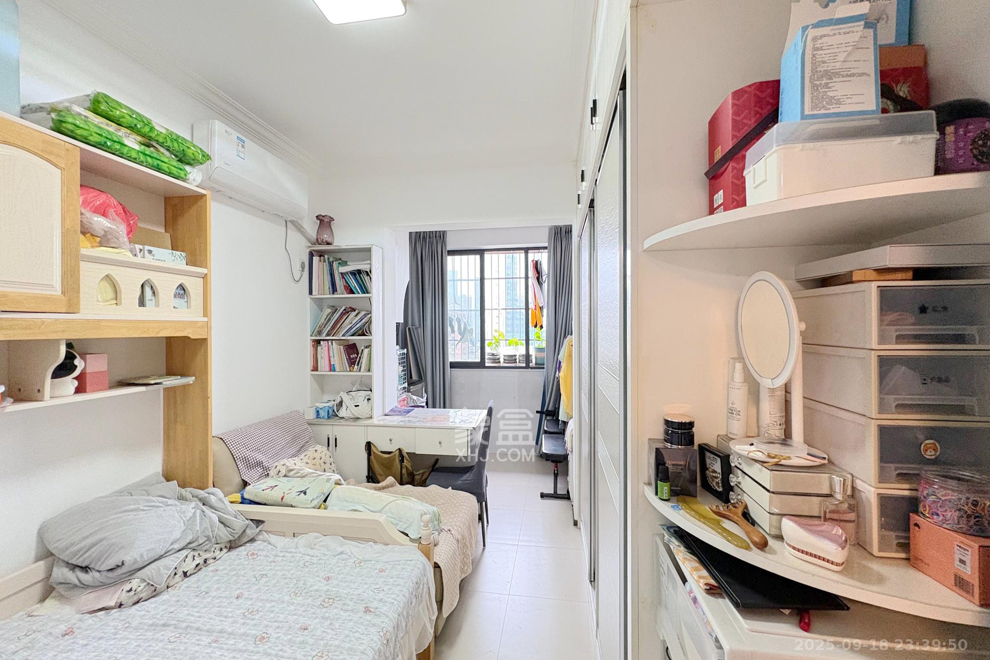 富华大厦 3室2厅1卫 120.0万 富华大厦 3室2厅1卫 120.0万卧室