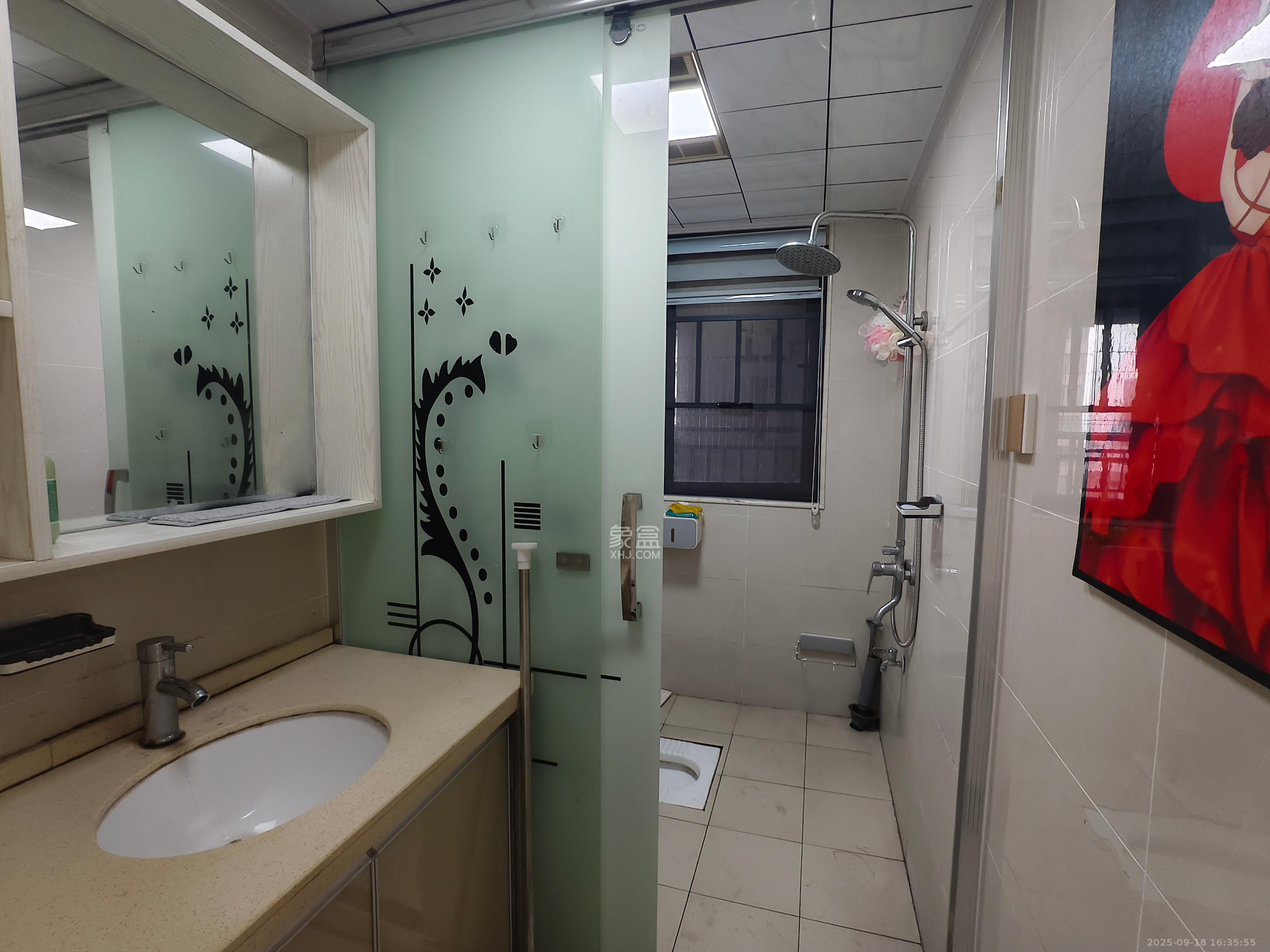 中建悦和城 3室2厅1卫 2400.0元/月 中建悦和城 3室2厅1卫 2400.0元/月室内图