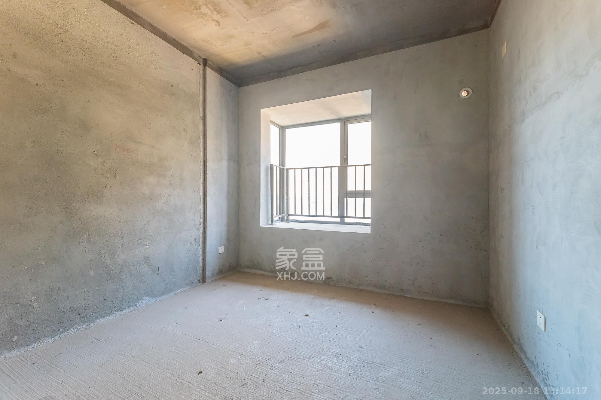 中建悦和城  4室2厅2卫    121.8万其他