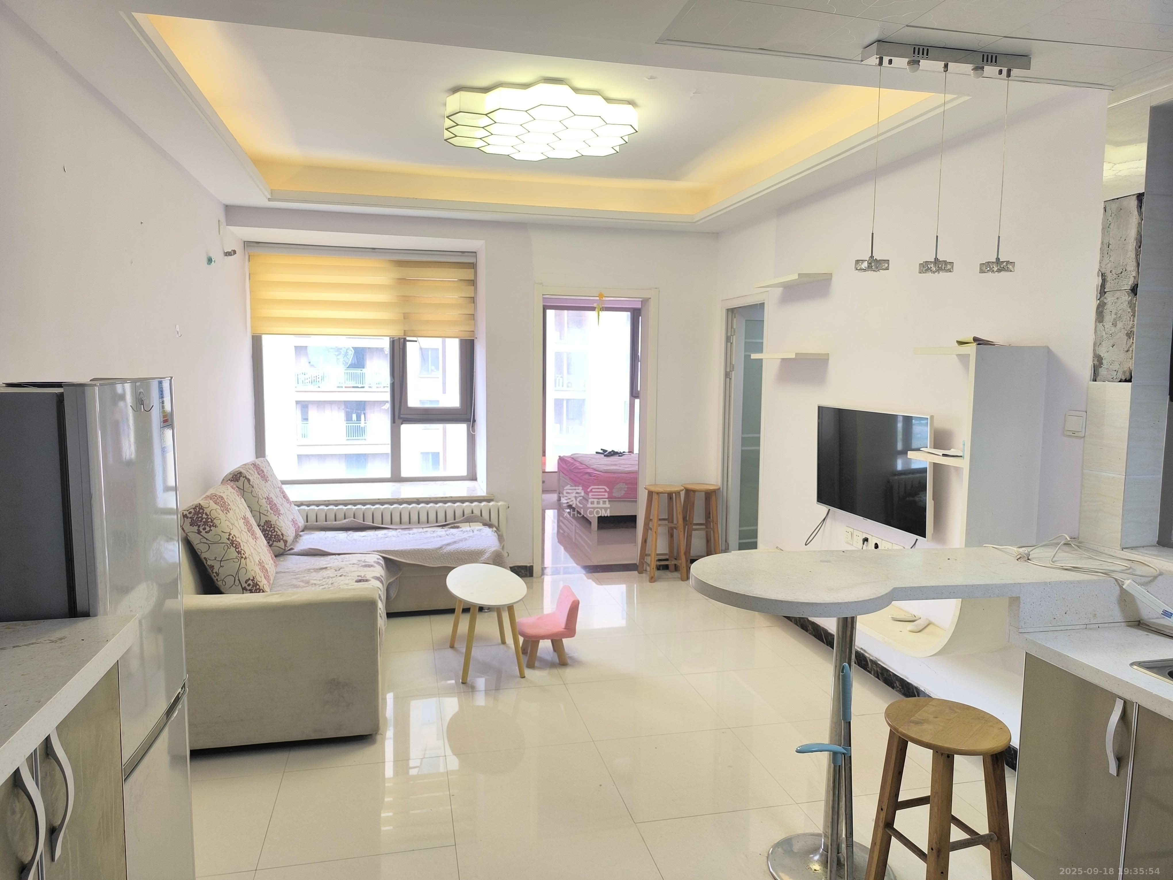 怡海星城 1室1厅1卫 1200.0元/月 怡海星城 1室1厅1卫 1200.0元/月室内图