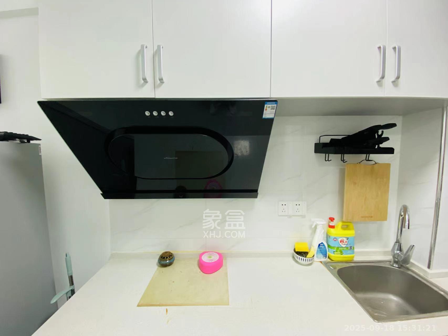 复地星光天地 1室0厅0卫 1600.0元/月 复地星光天地 1室0厅0卫 1600.0元/月室内图