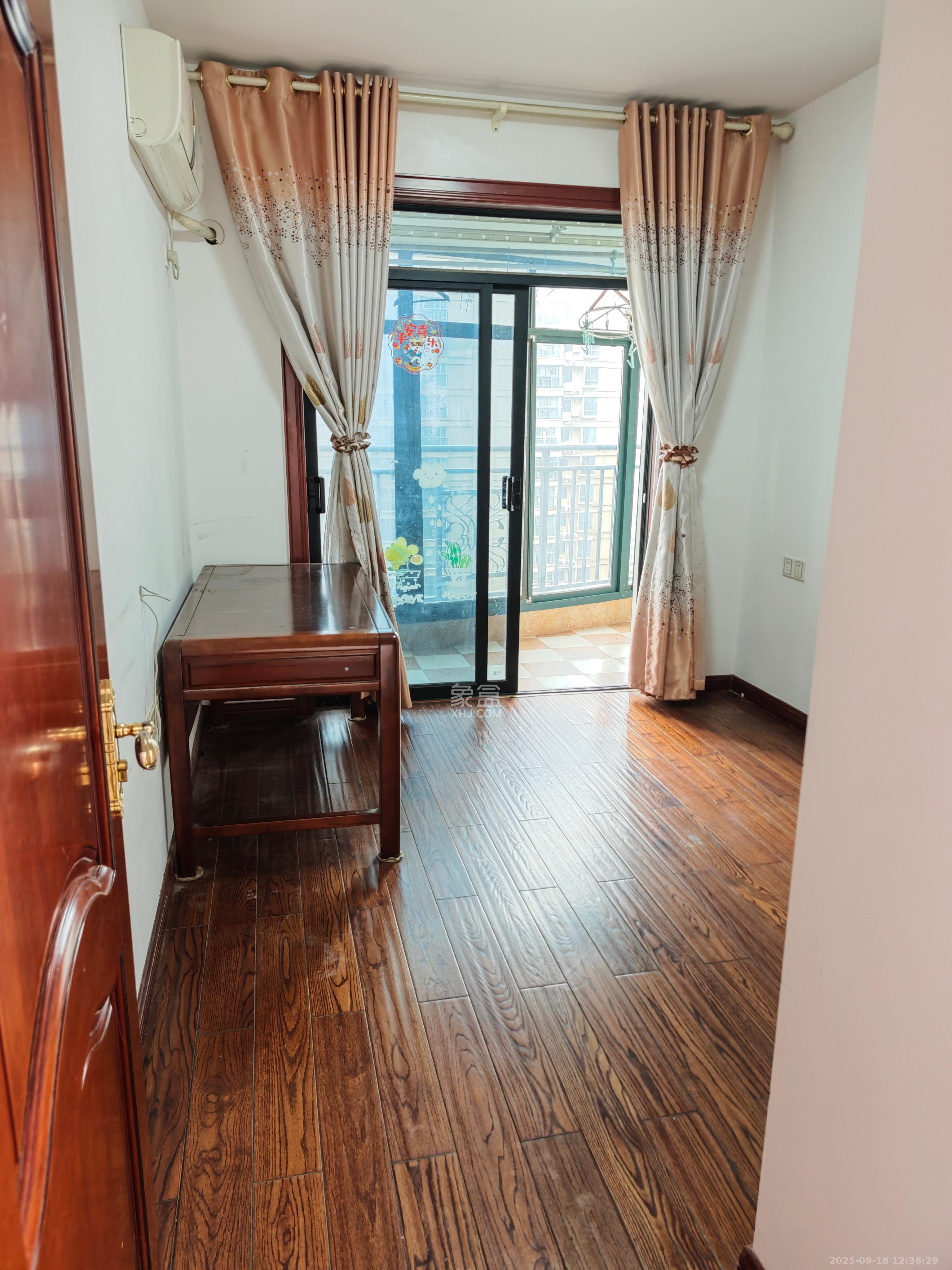 永祺西京  4室2厅2卫    4200.0元/月室内图