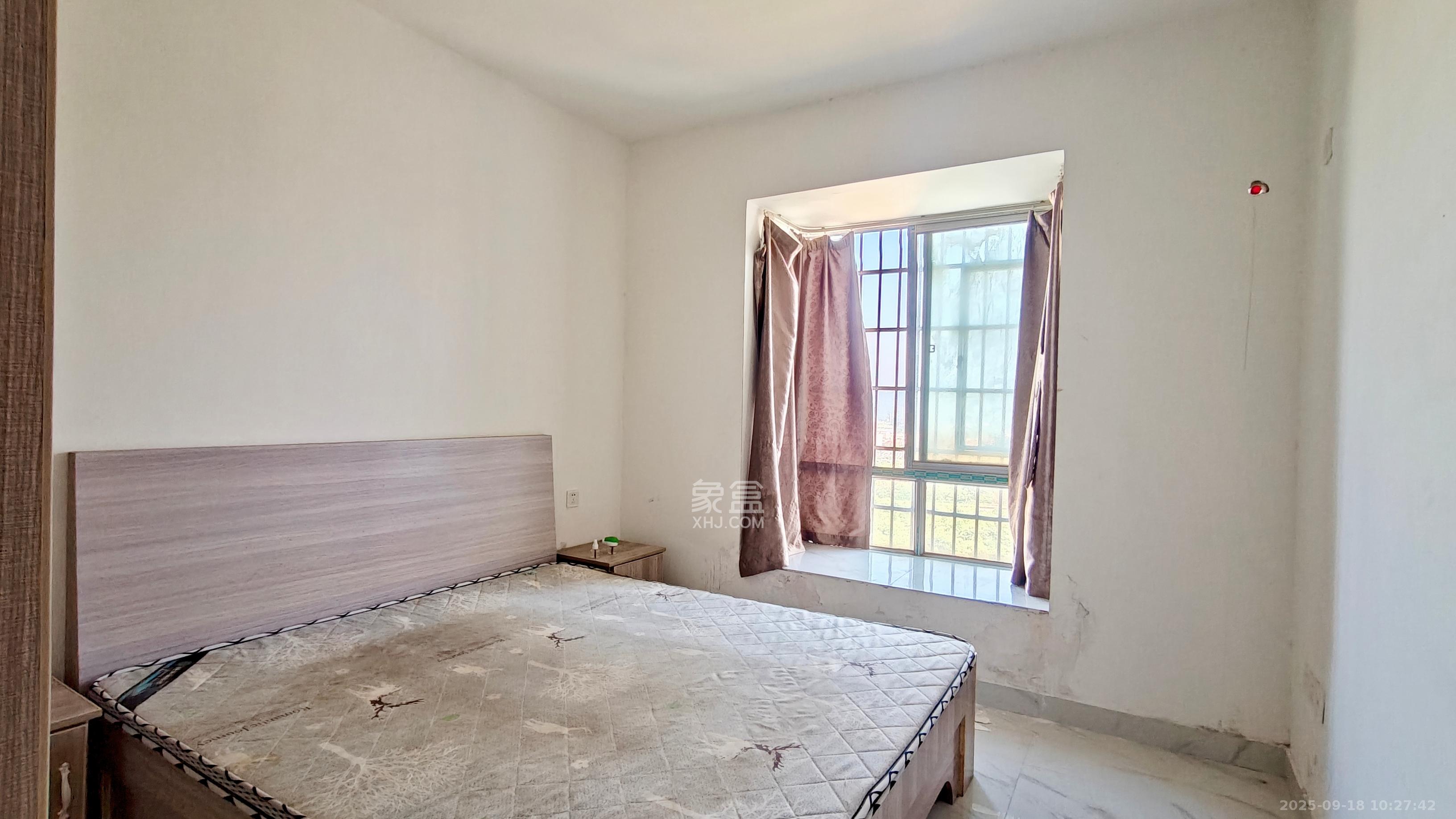 锑都家园 3室2厅2卫 2200.0元/月 锑都家园 3室2厅2卫 2200.0元/月室内图