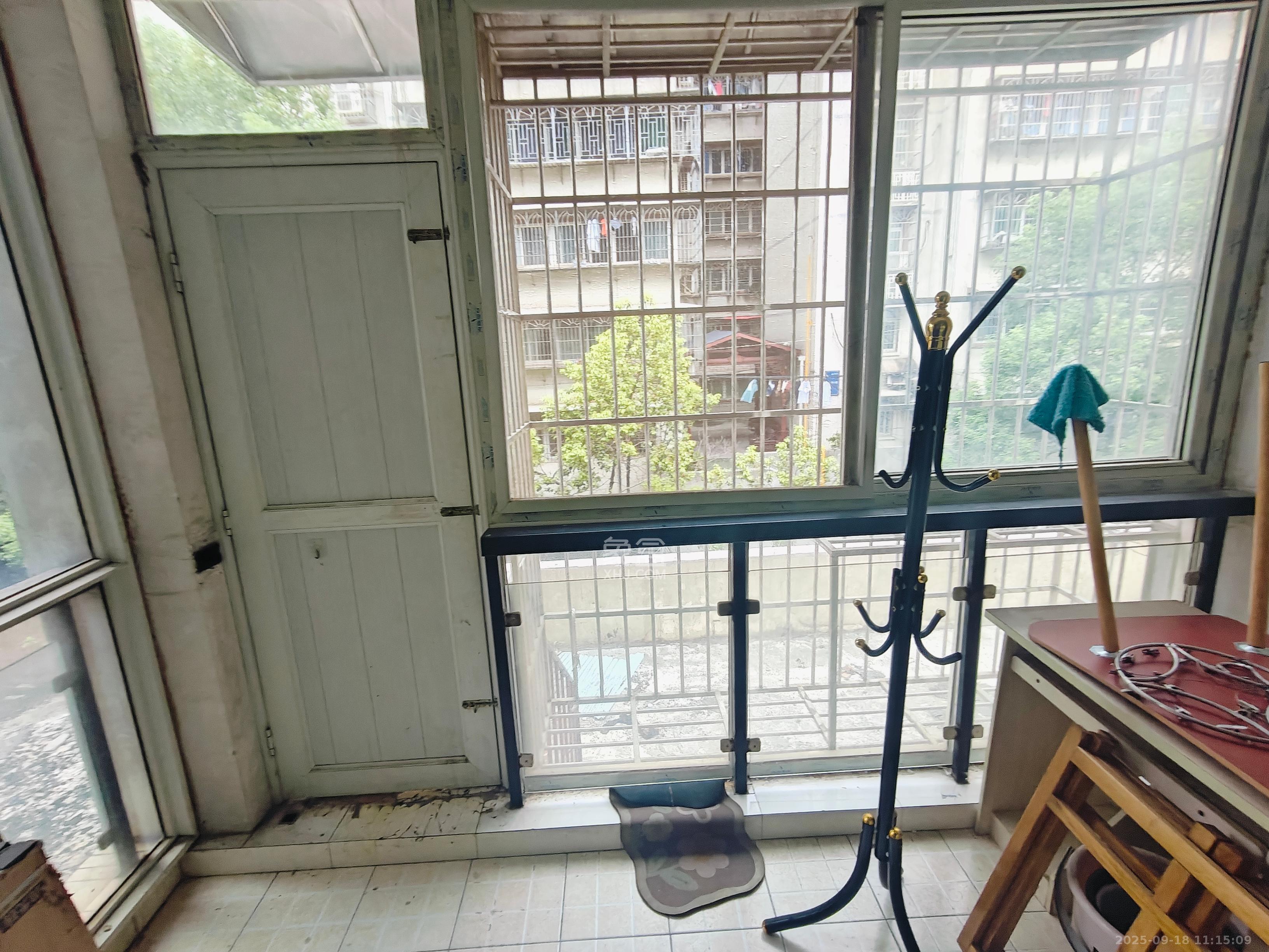 颐美沁园  1室1厅1卫    1800.0元/月室内图