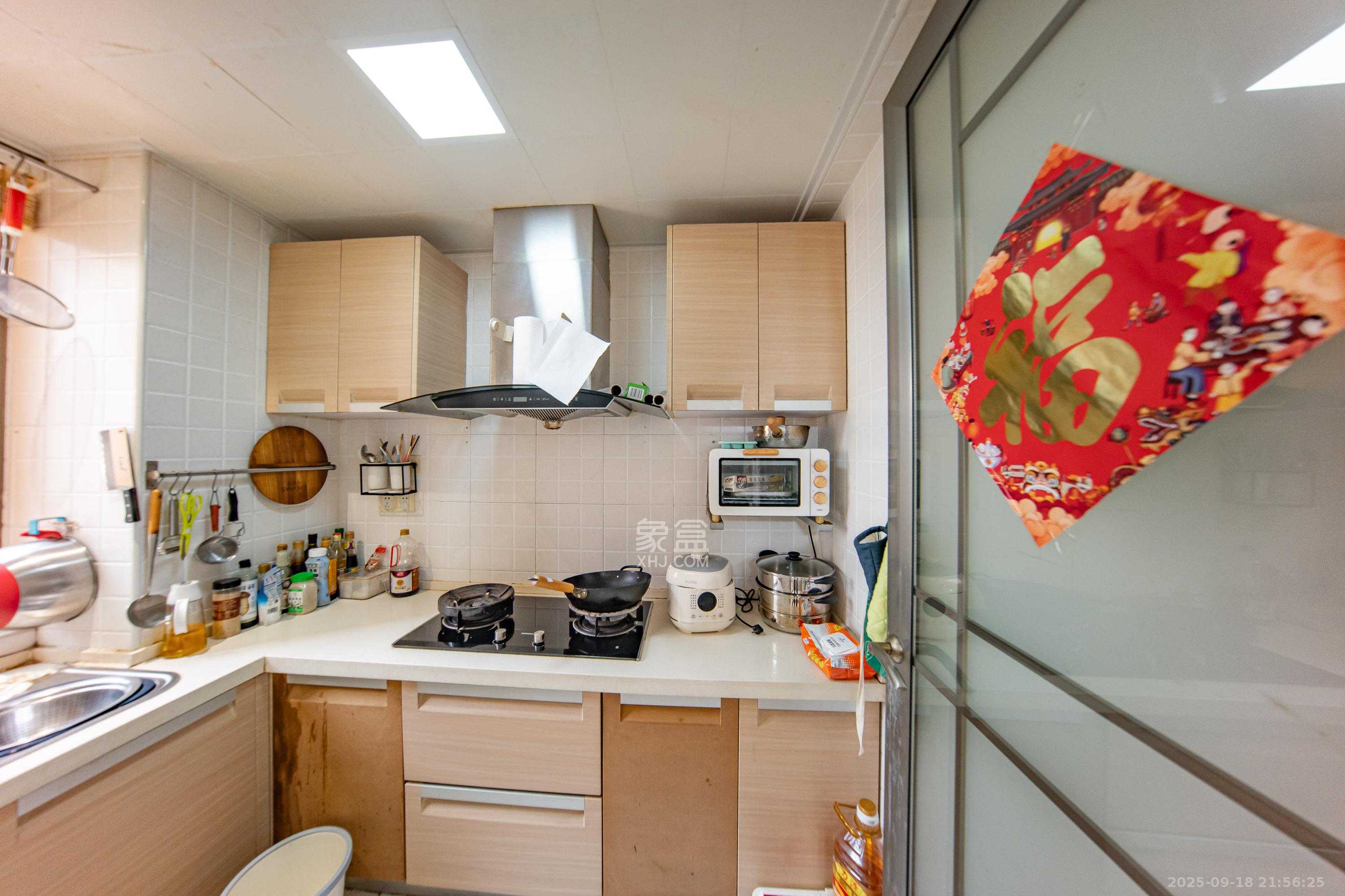 米兰春天 3室1厅1卫 48.0万 米兰春天 3室1厅1卫 48.0万厨房