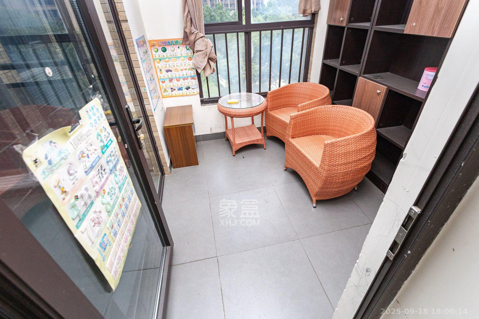 时代倾城一期 3室2厅1卫 2000.0元/月 时代倾城一期 3室2厅1卫 2000.0元/月室内图