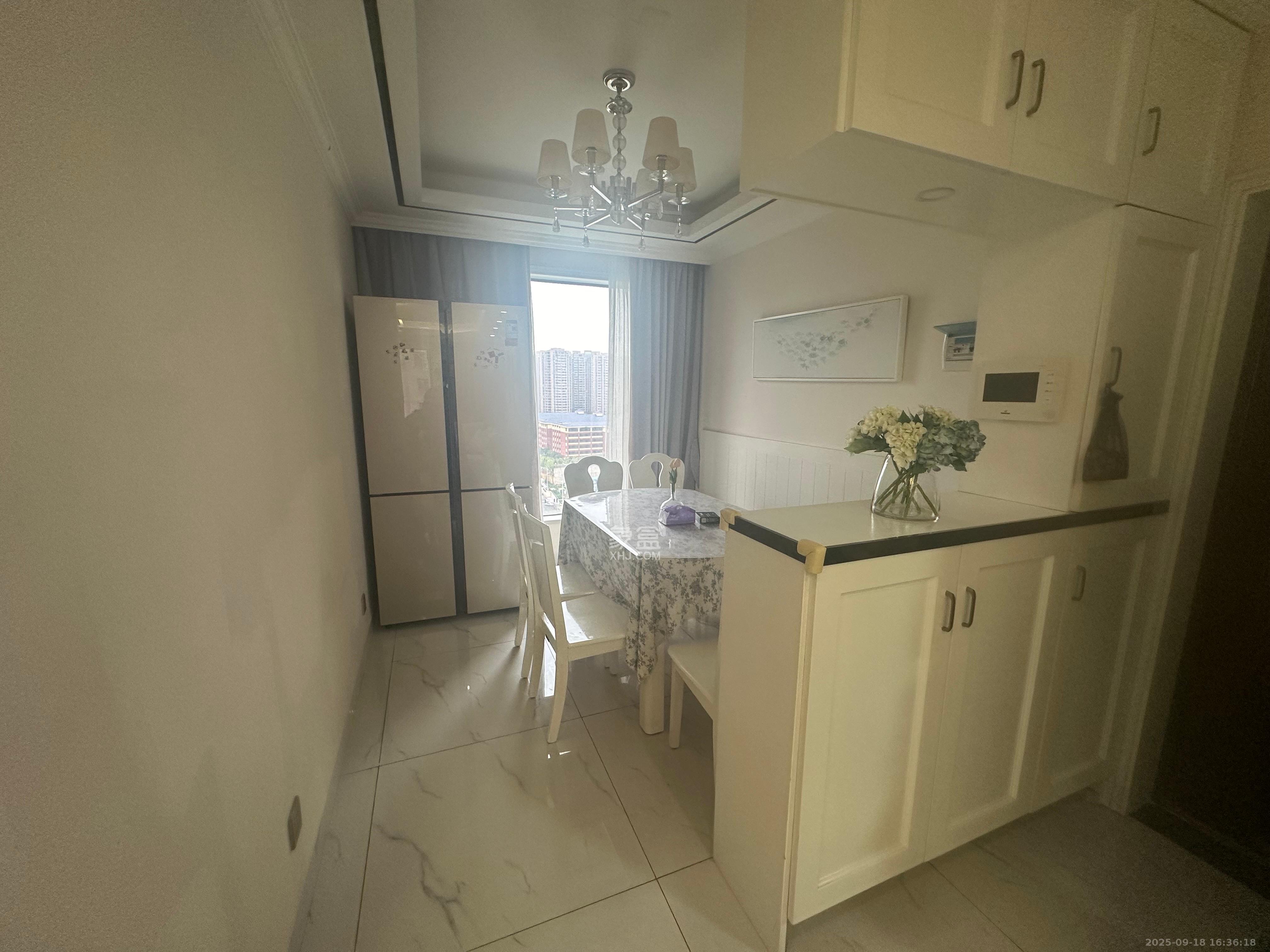 鑫远御文台一期 4室2厅1卫 3400.0元/月 鑫远御文台一期 4室2厅1卫 3400.0元/月室内图