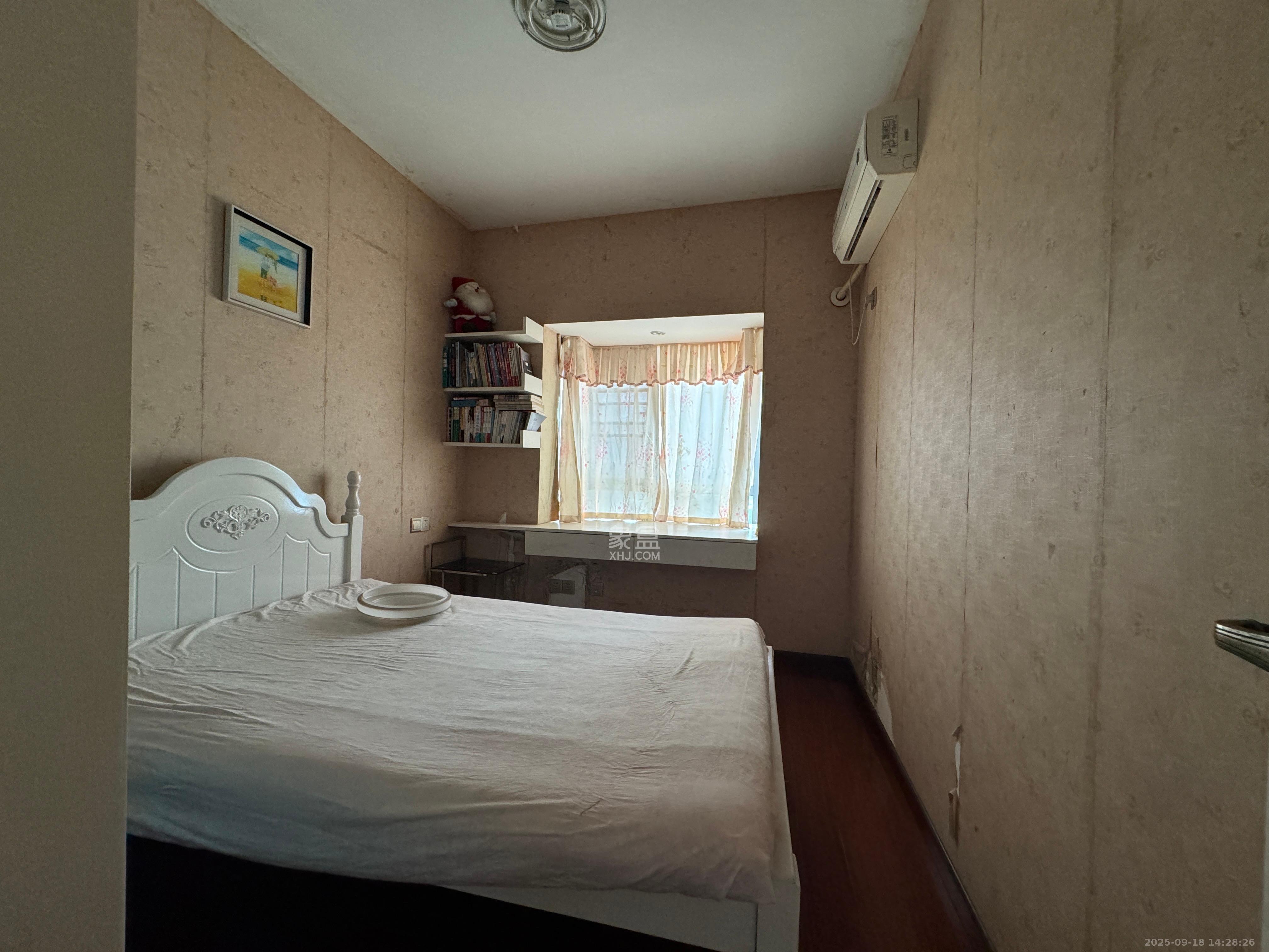 上海城小区  3室2厅1卫    2000.0元/月室内图