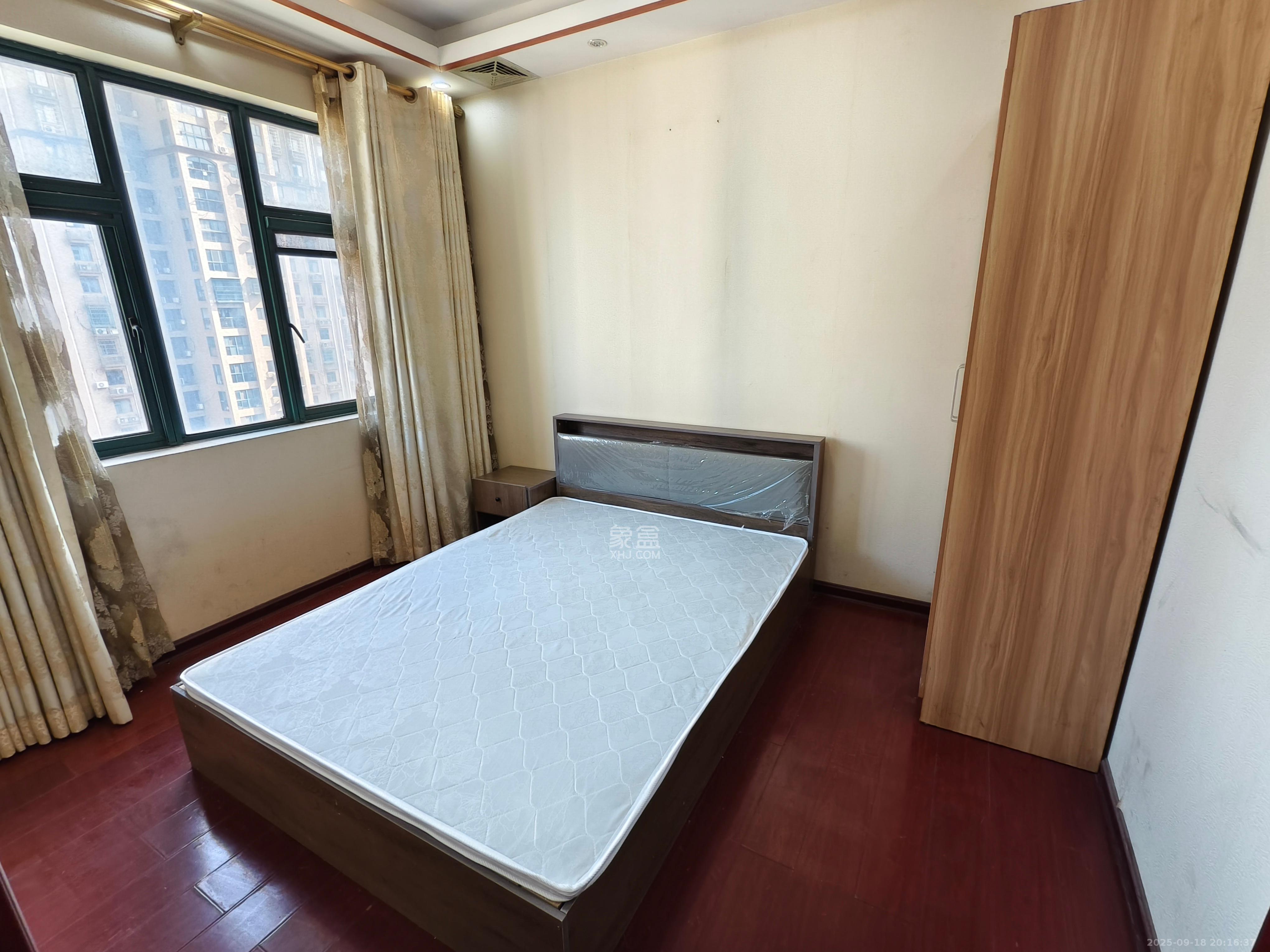 克拉美丽山庄(晟领国际) 4室2厅2卫 2900.0元/月 克拉美丽山庄(晟领国际) 4室2厅2卫 2900.0元/月室内图