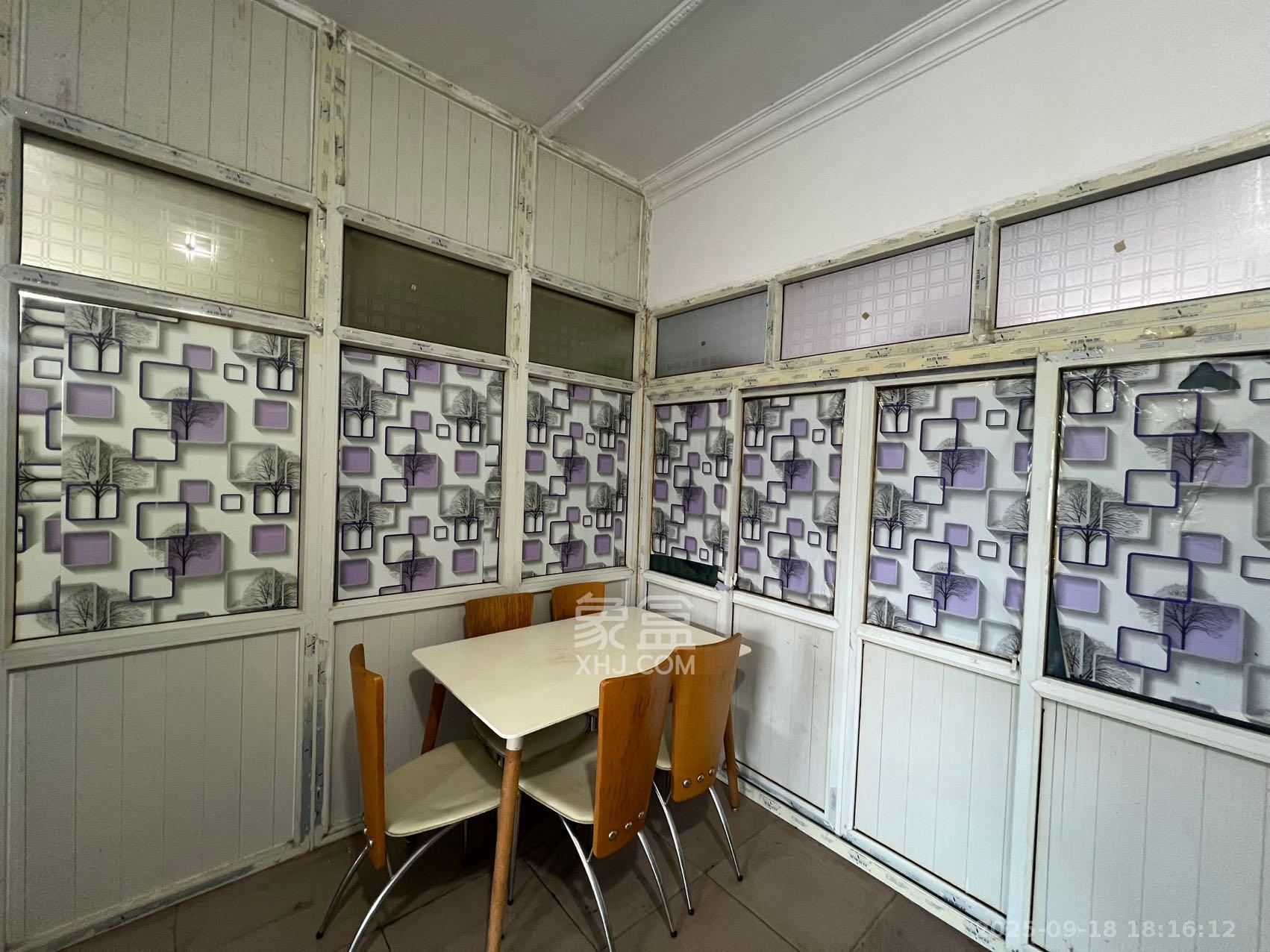 洞井商贸城  2室1厅1卫    1000.0元/月室内图