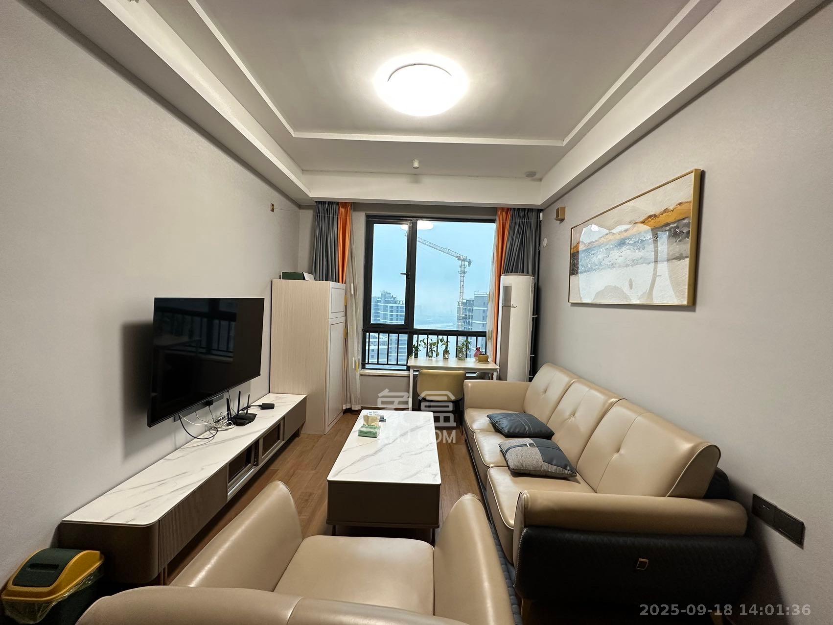 启迪协信中心 2室2厅1卫 2800.0元/月 启迪协信中心 2室2厅1卫 2800.0元/月室内图