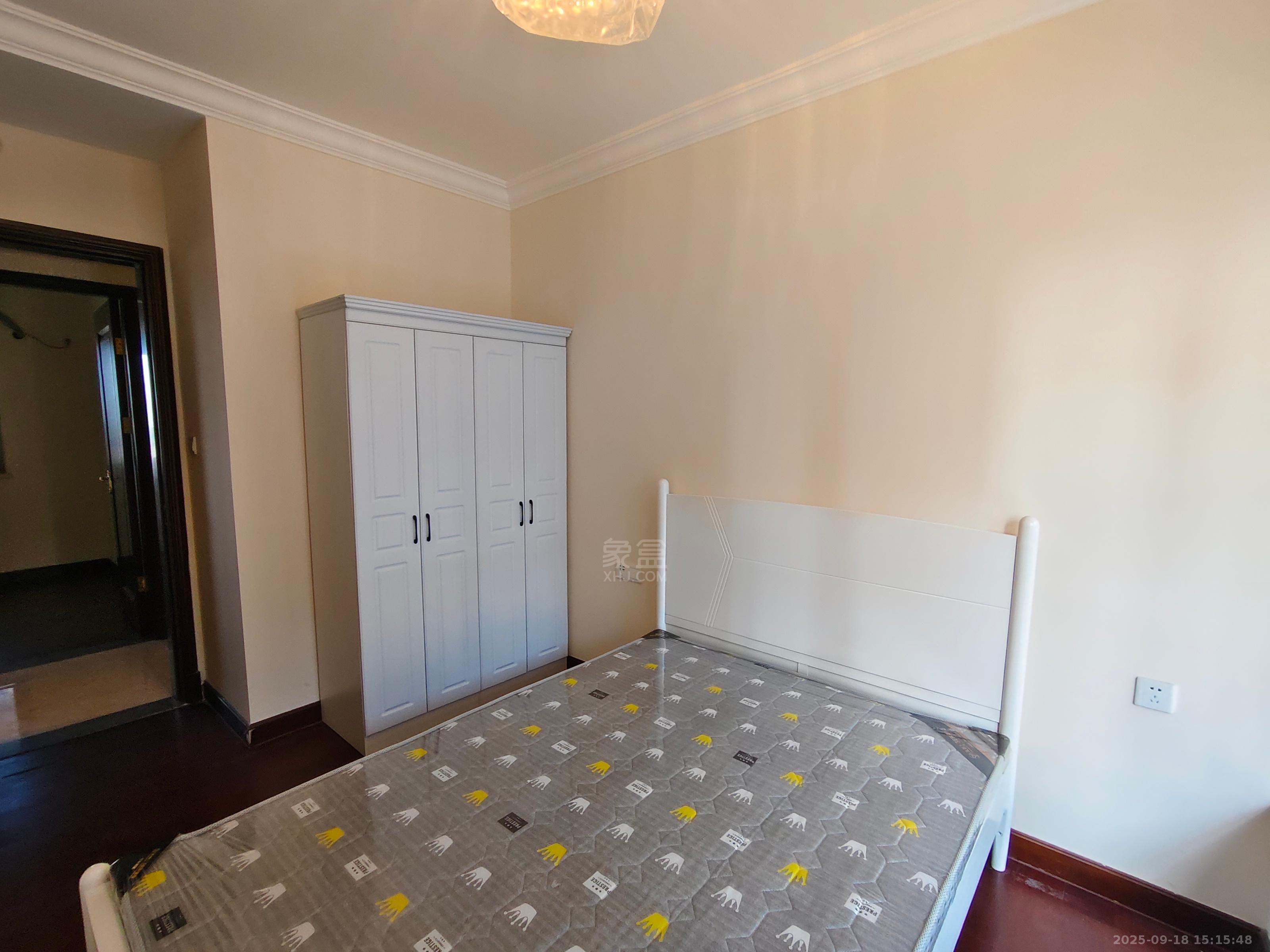 恒大华府  3室2厅2卫    2200.0元/月室内图