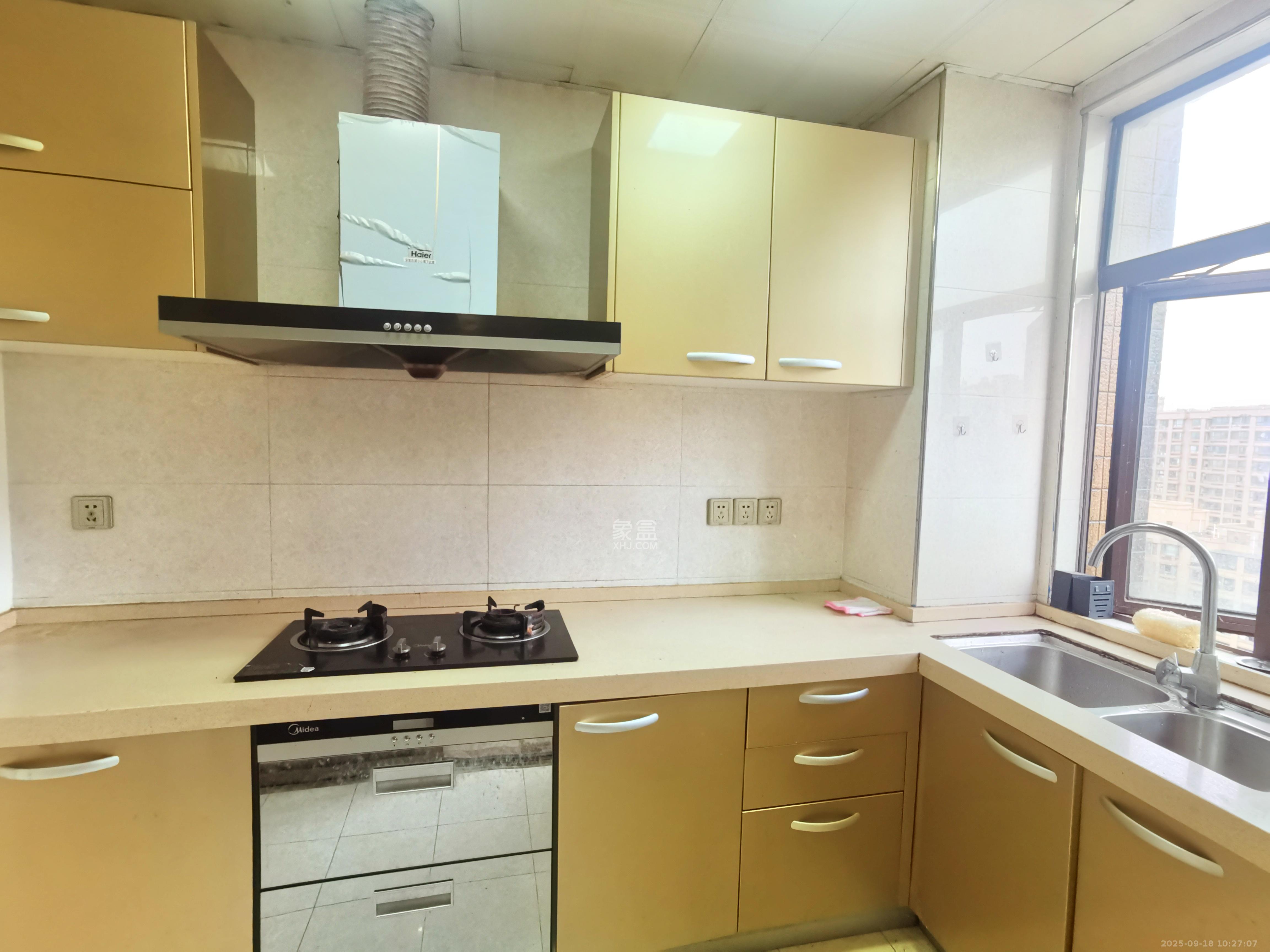 山语城二期 3室2厅1卫 2000.0元/月 山语城二期 3室2厅1卫 2000.0元/月室内图