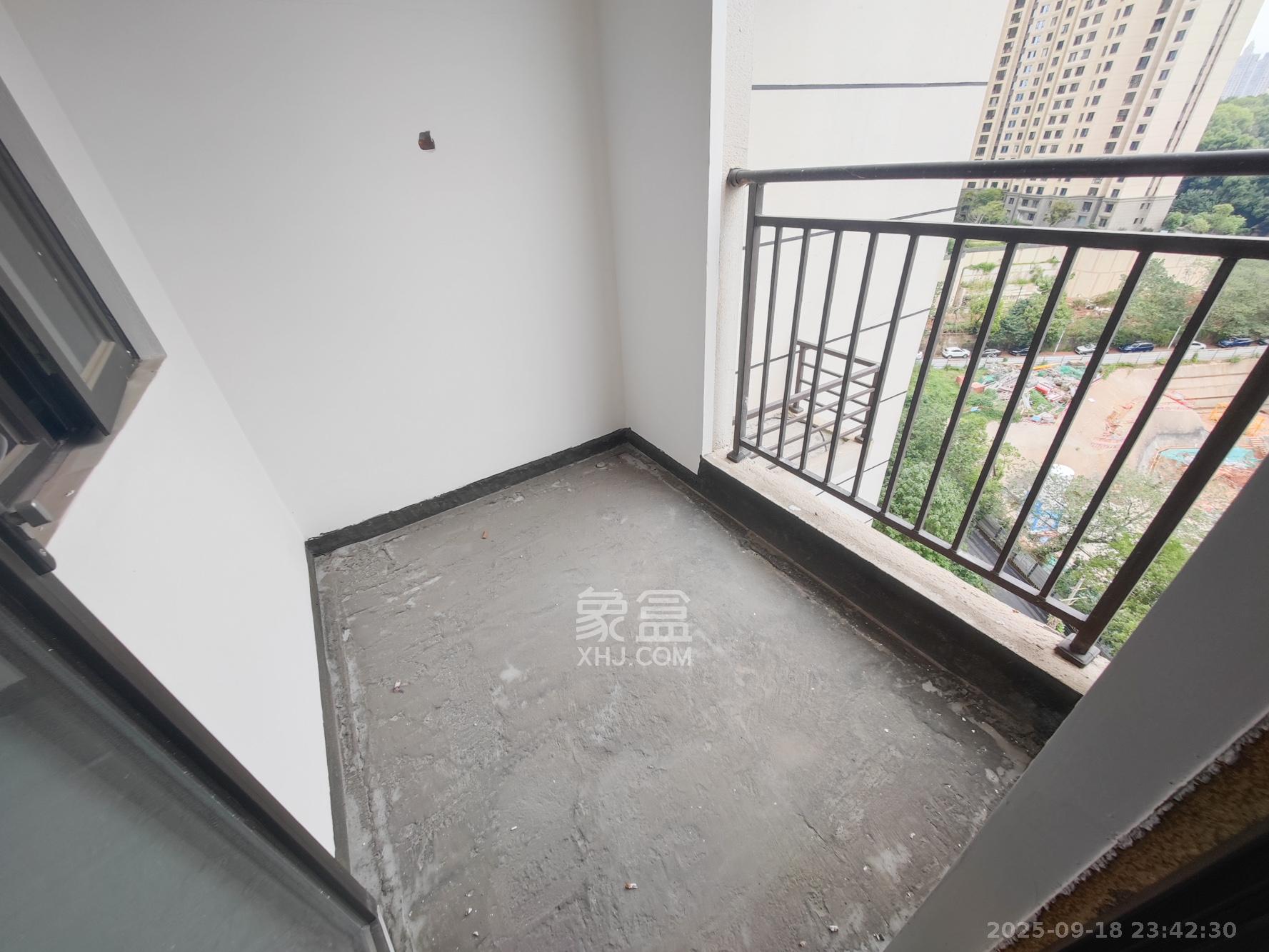 润和翰文府  3室2厅2卫    119.8万阳台