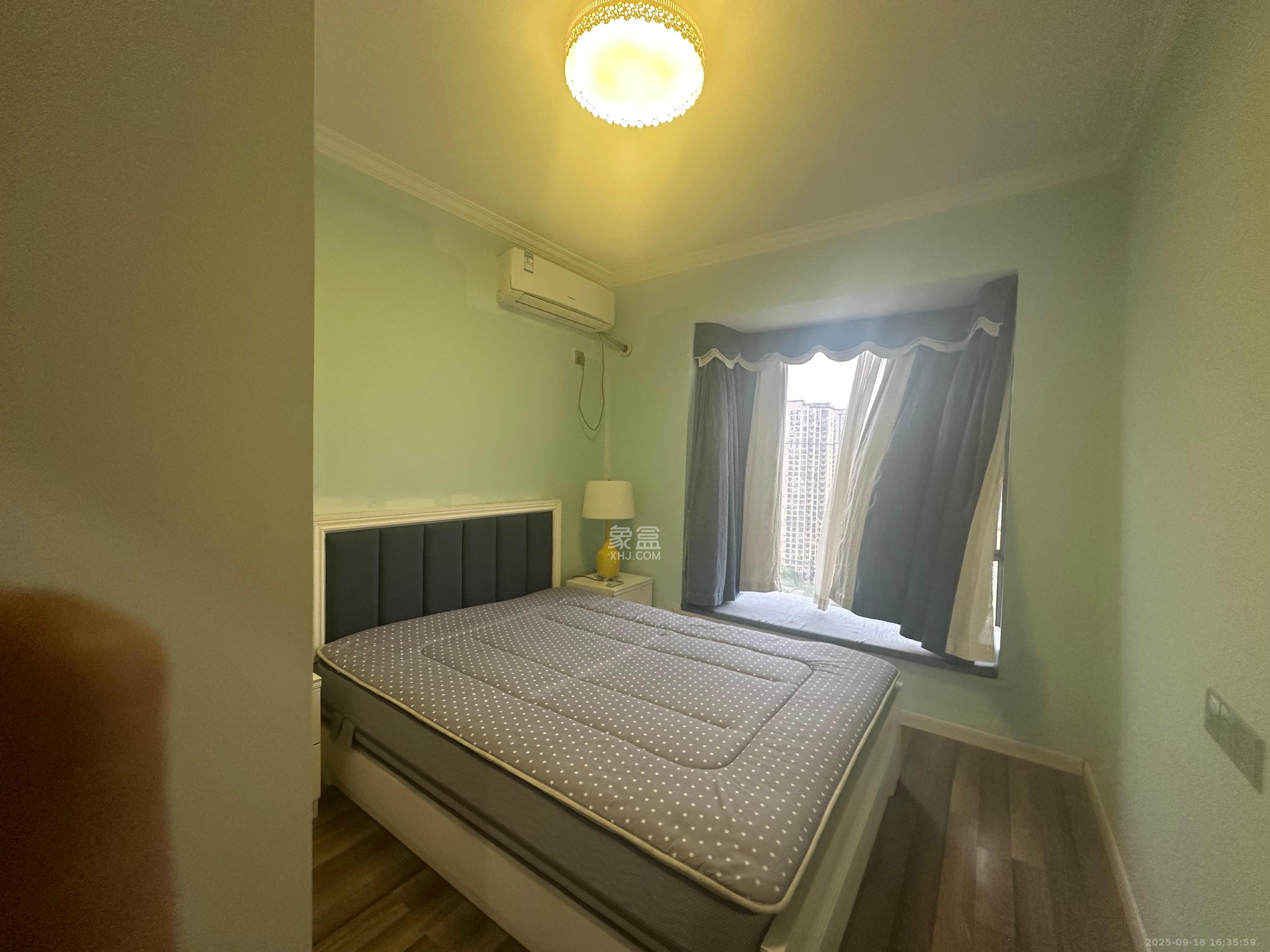 鑫远御文台一期 4室2厅1卫 3400.0元/月 鑫远御文台一期 4室2厅1卫 3400.0元/月室内图