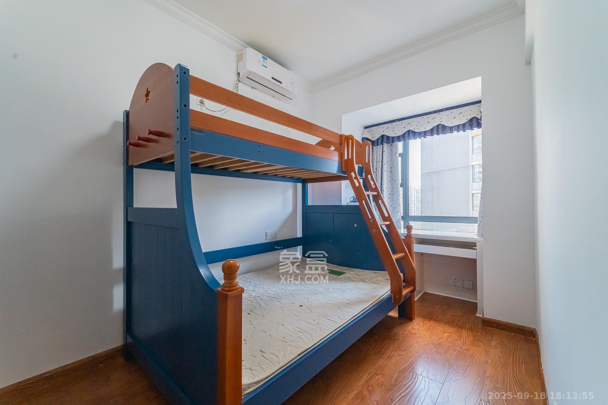 恒基凯旋门一二期  3室2厅1卫    67.8万卧室