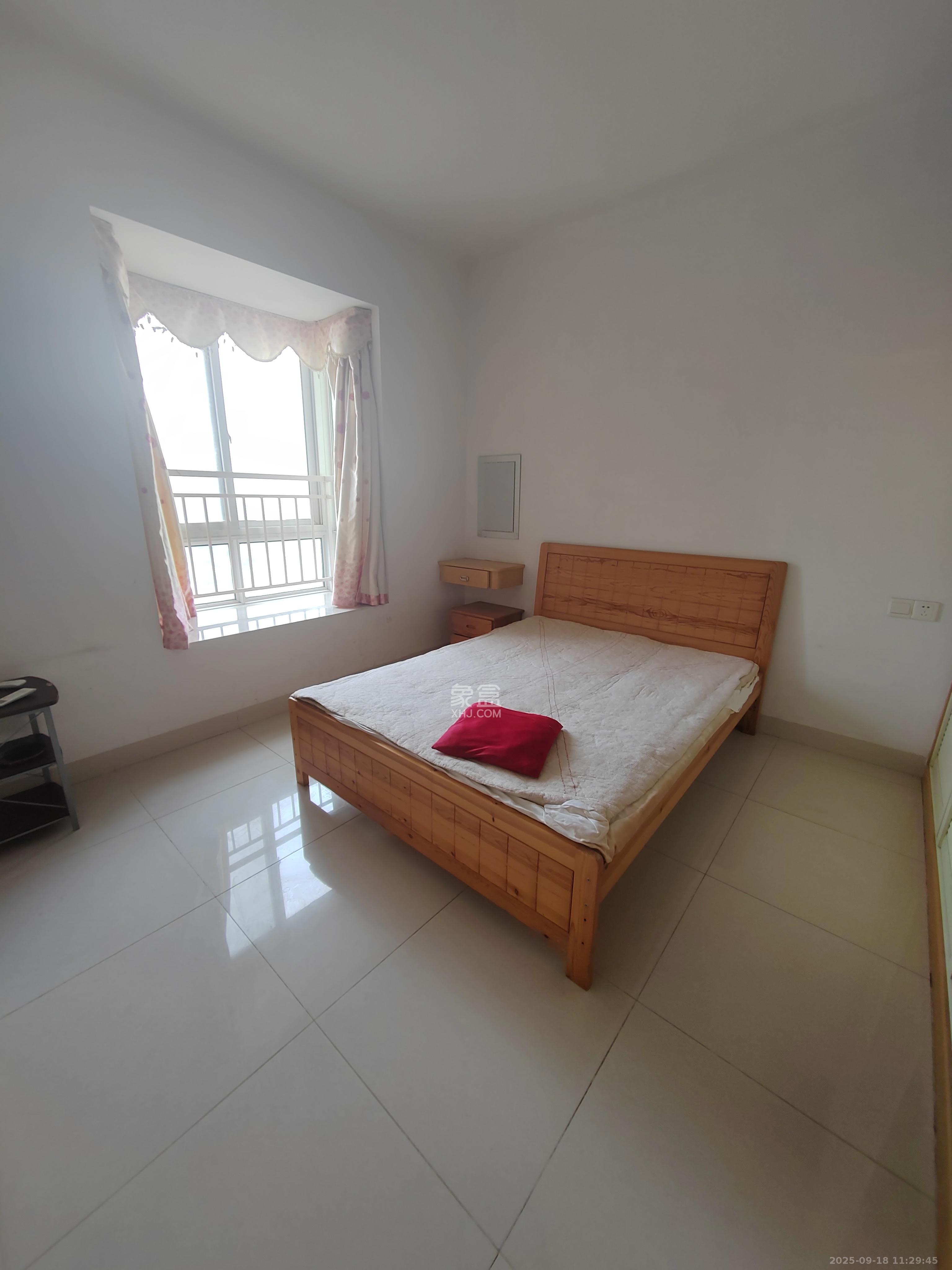 楚天世纪城东苑  3室2厅1卫    1500.0元/月室内图