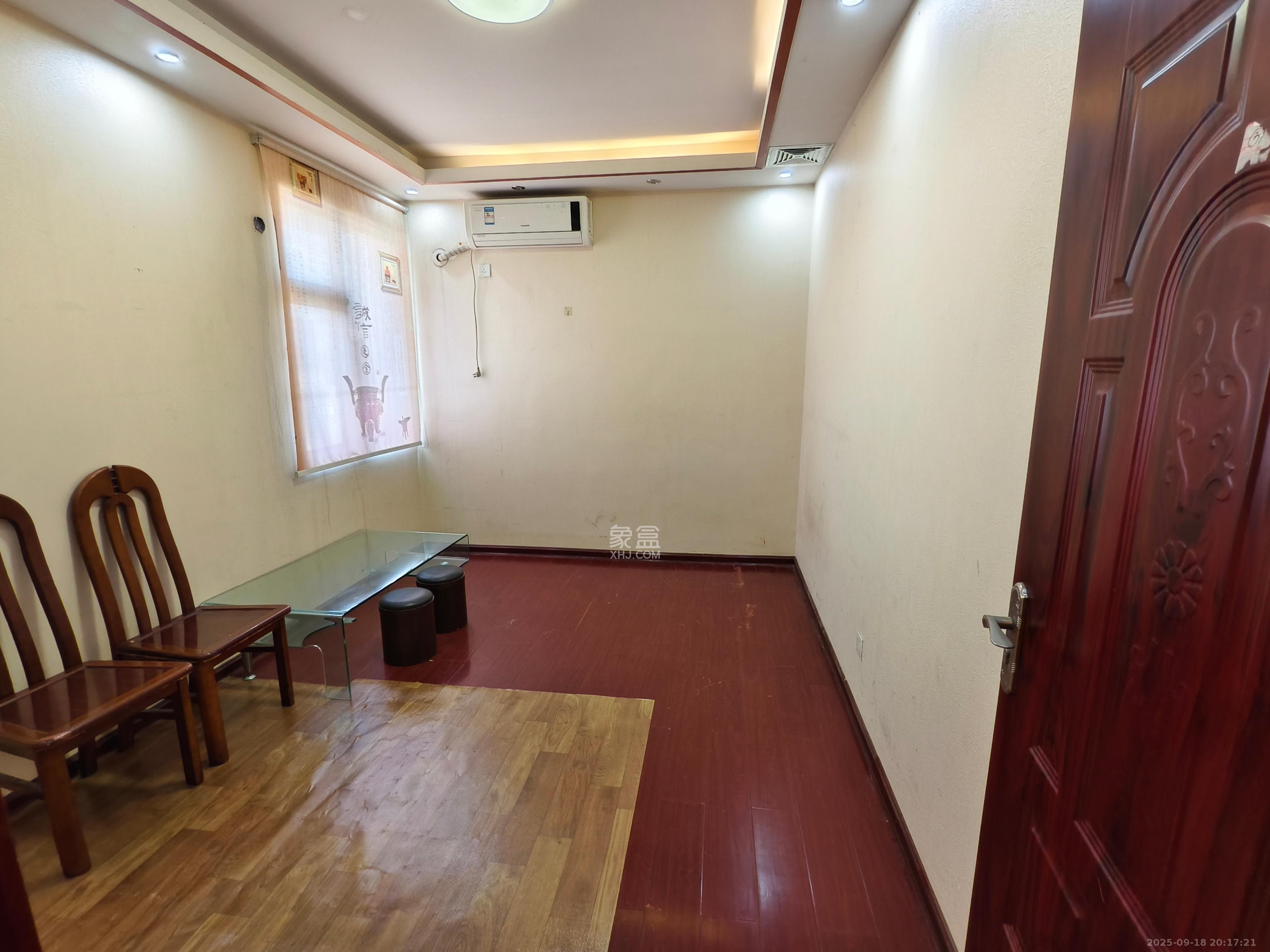 克拉美丽山庄(晟领国际) 4室2厅2卫 2900.0元/月 克拉美丽山庄(晟领国际) 4室2厅2卫 2900.0元/月室内图