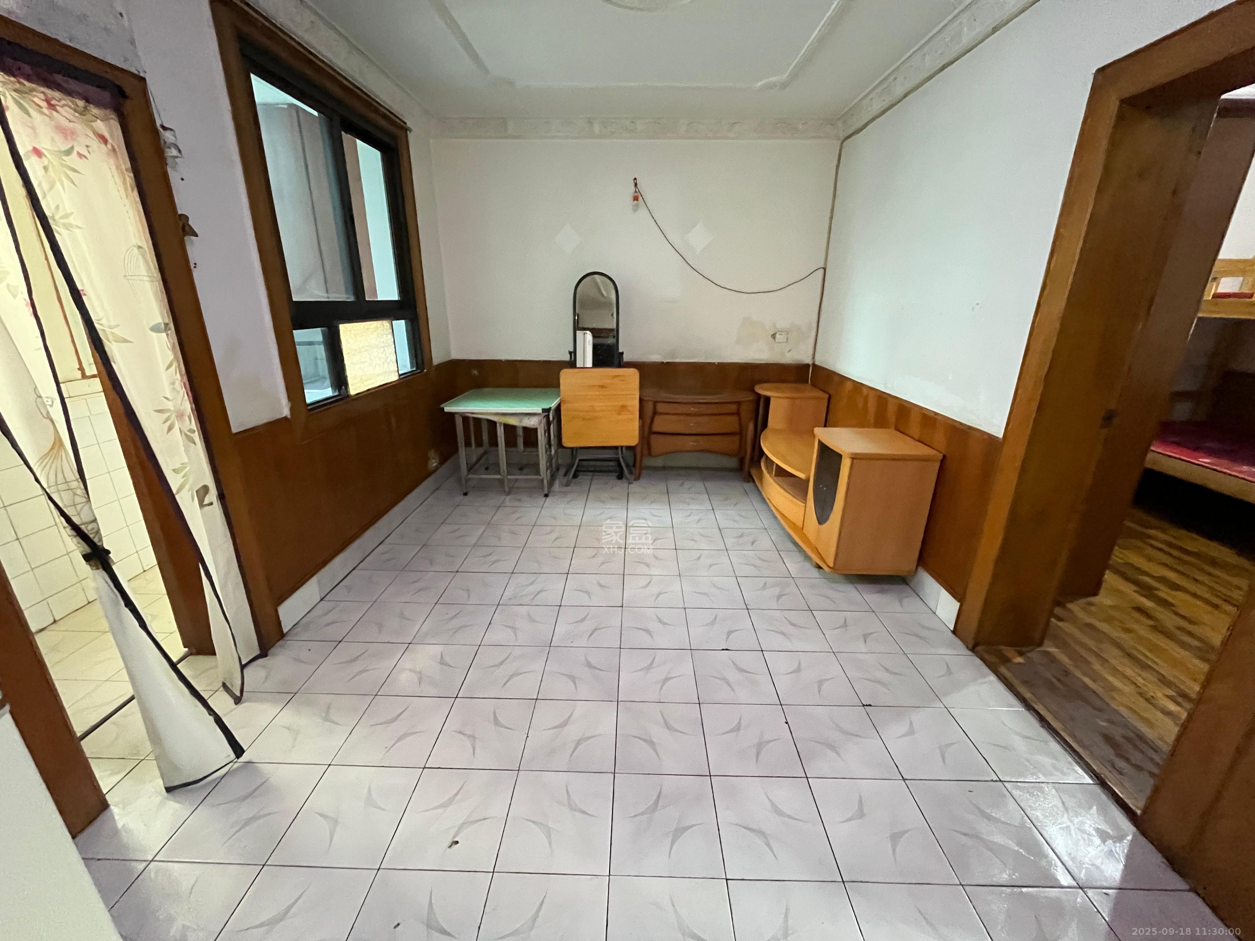 省林勘院 2室1厅1卫 1300.0元/月 省林勘院 2室1厅1卫 1300.0元/月室内图