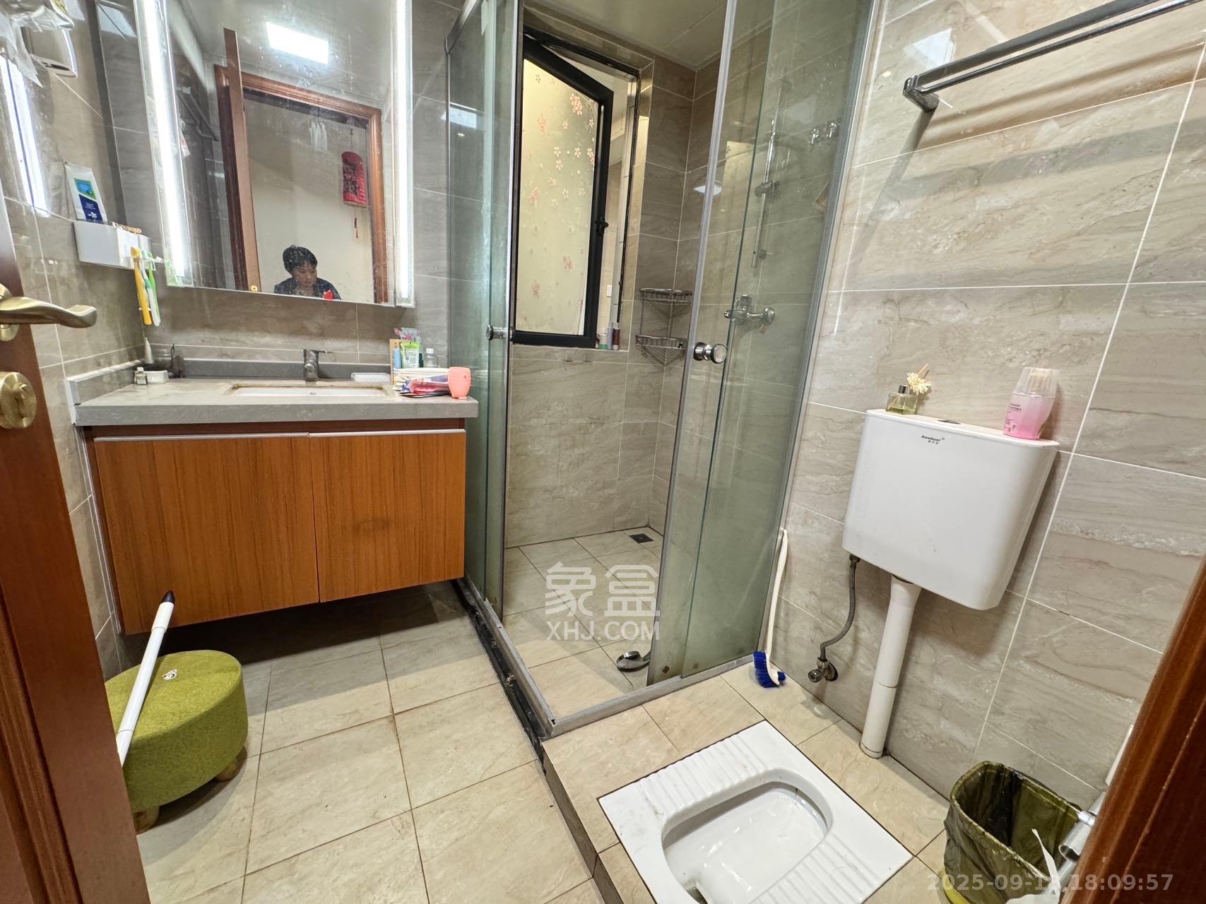 恒大翡翠华庭 2室2厅2卫 1700.0元/月 恒大翡翠华庭 2室2厅2卫 1700.0元/月室内图