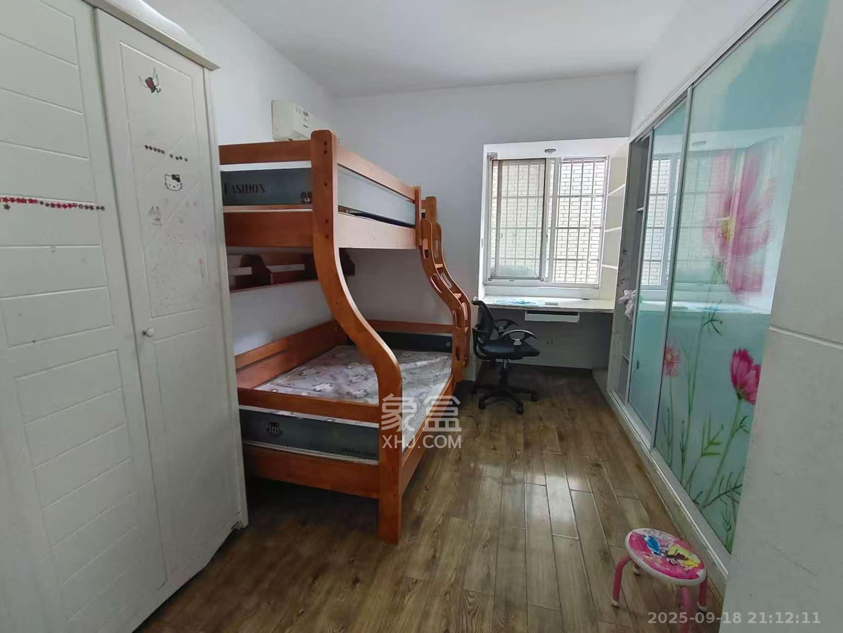 麓山才苑 2室2厅1卫 2700.0元/月 麓山才苑 2室2厅1卫 2700.0元/月室内图