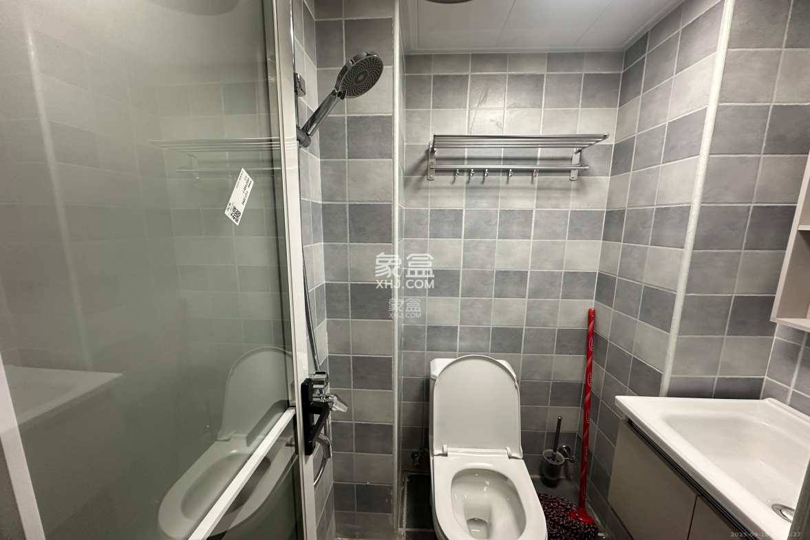 欧亚达国际广场 1室1厅1卫 1500.0元/月 欧亚达国际广场 1室1厅1卫 1500.0元/月室内图