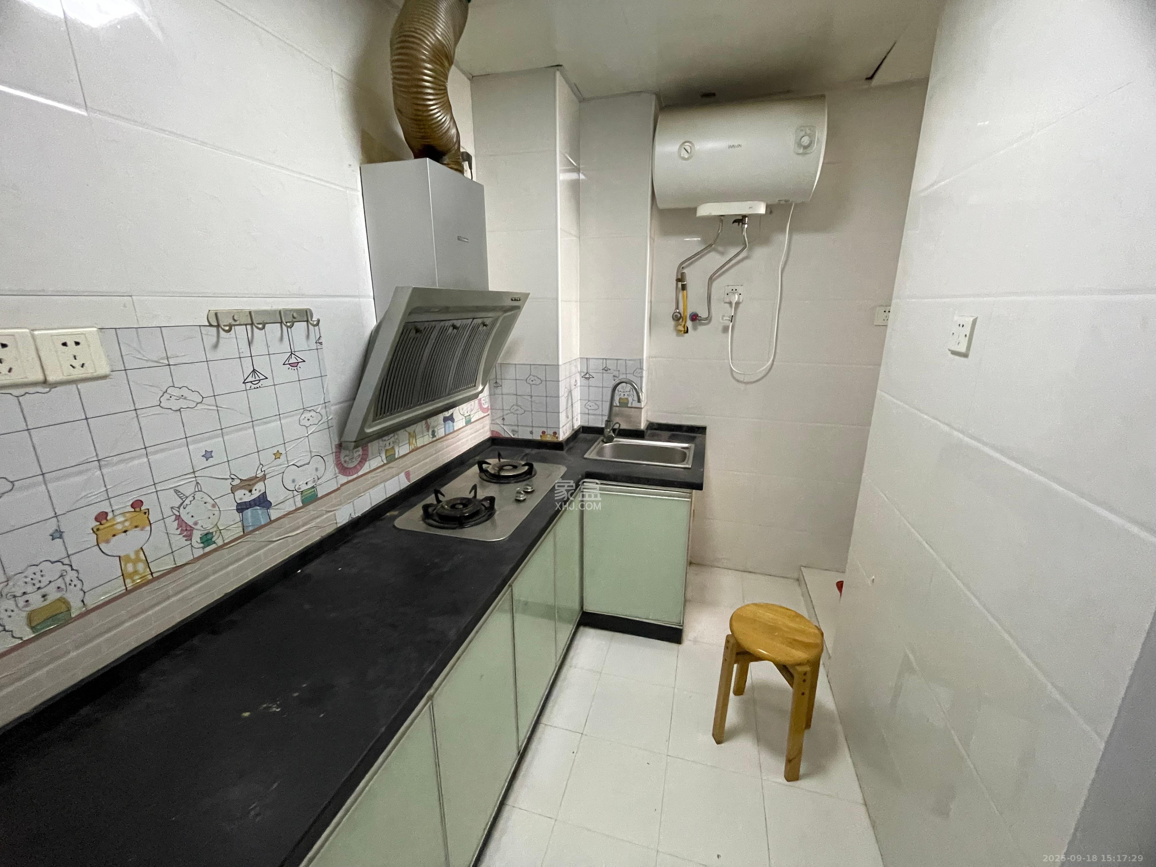 优山美地 2室2厅1卫 1800.0元/月 优山美地 2室2厅1卫 1800.0元/月室内图