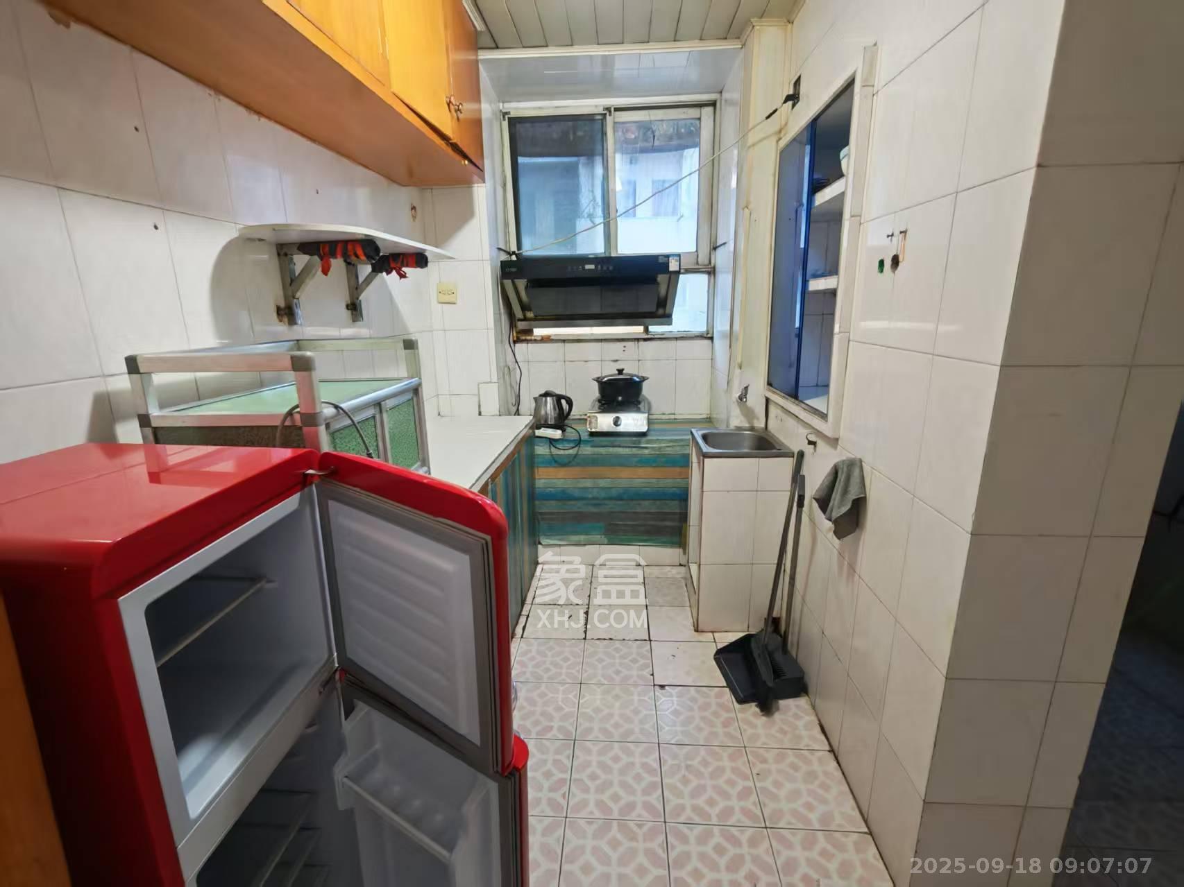 府后路小区  2室1厅1卫    1600.0元/月室内图