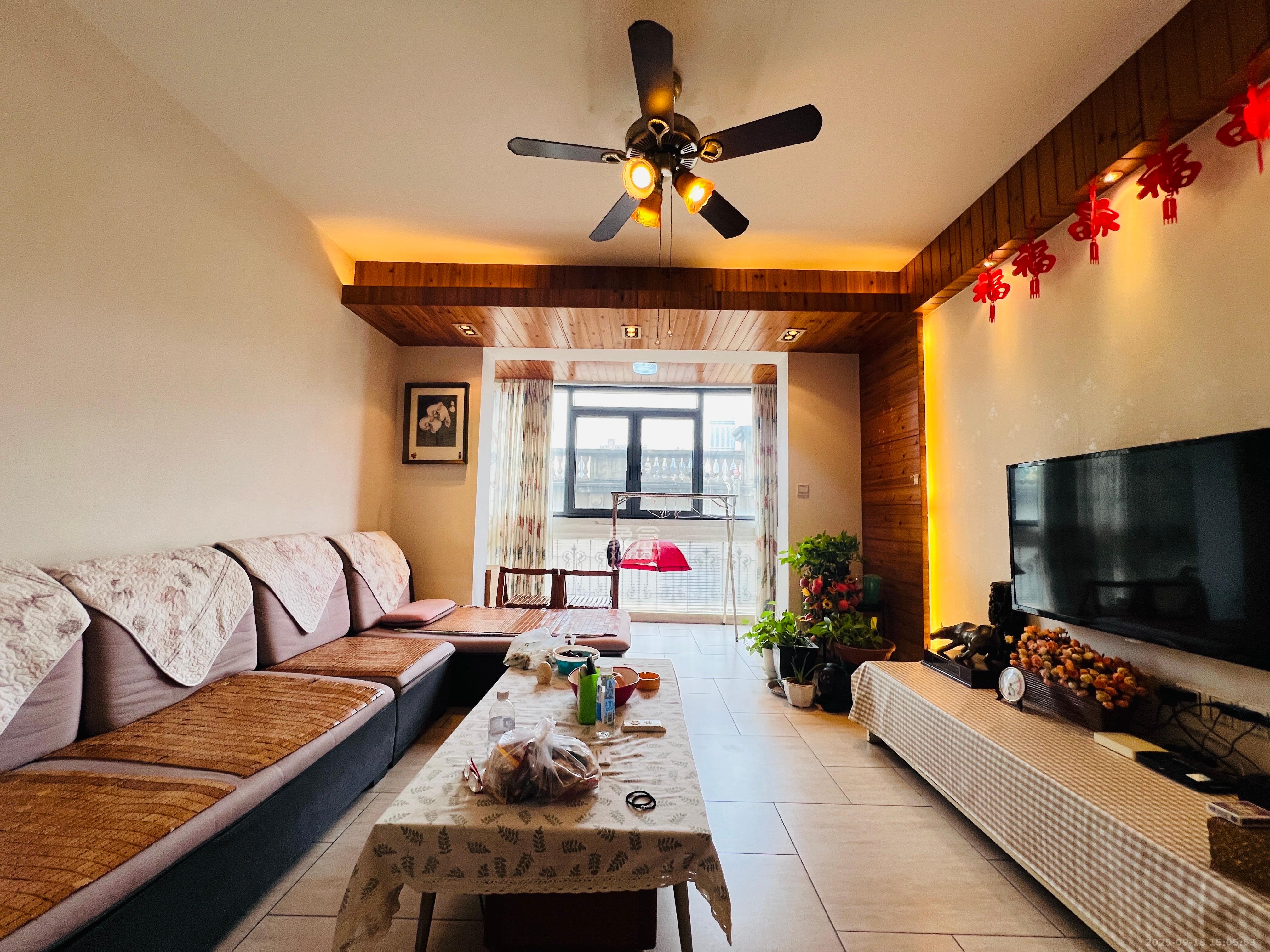 世嘉国际华城 2室2厅1卫 2500.0元/月 世嘉国际华城 2室2厅1卫 2500.0元/月室内图