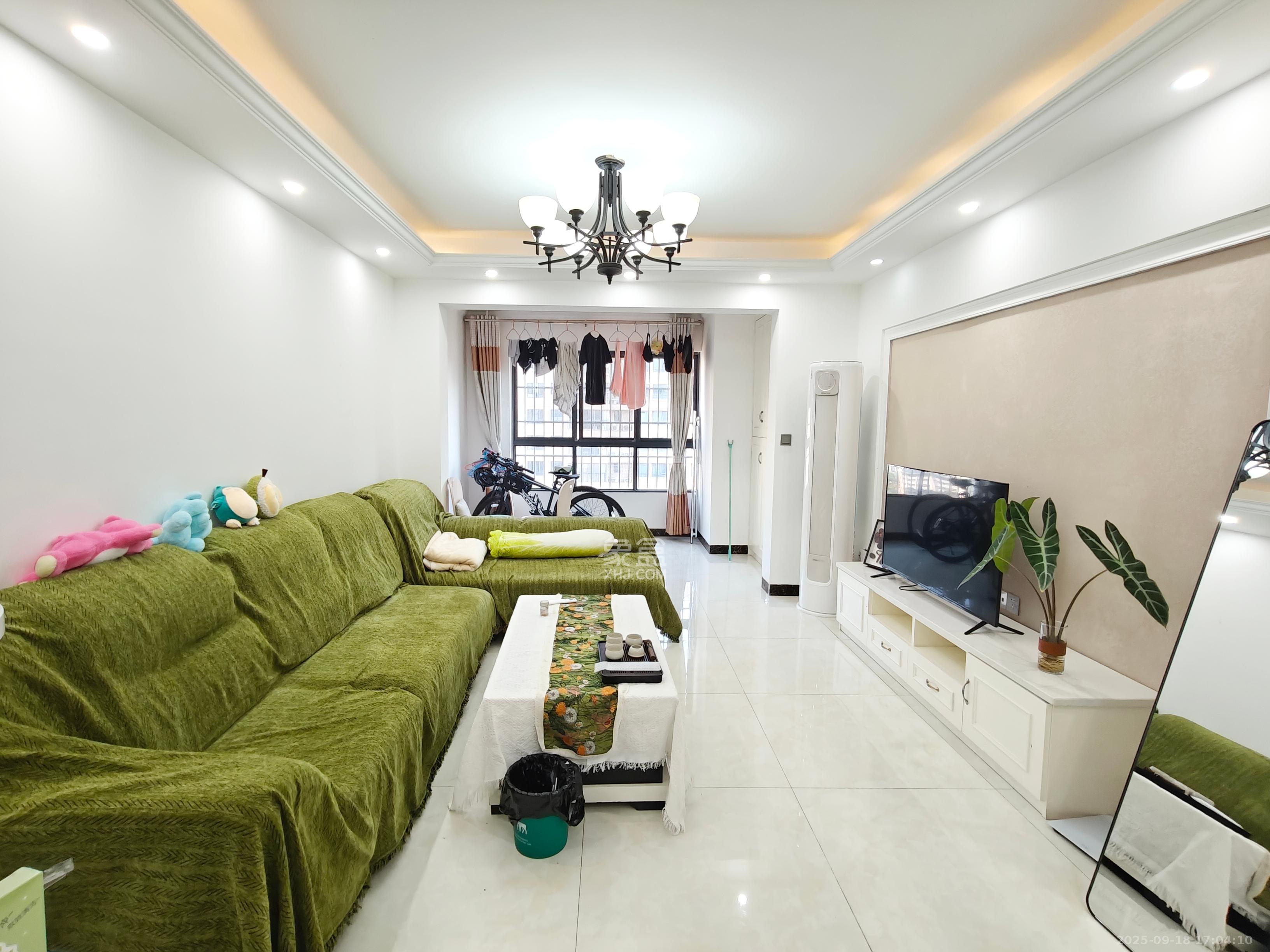 勤诚达新界 3室2厅1卫 2000.0元/月 勤诚达新界 3室2厅1卫 2000.0元/月室内图