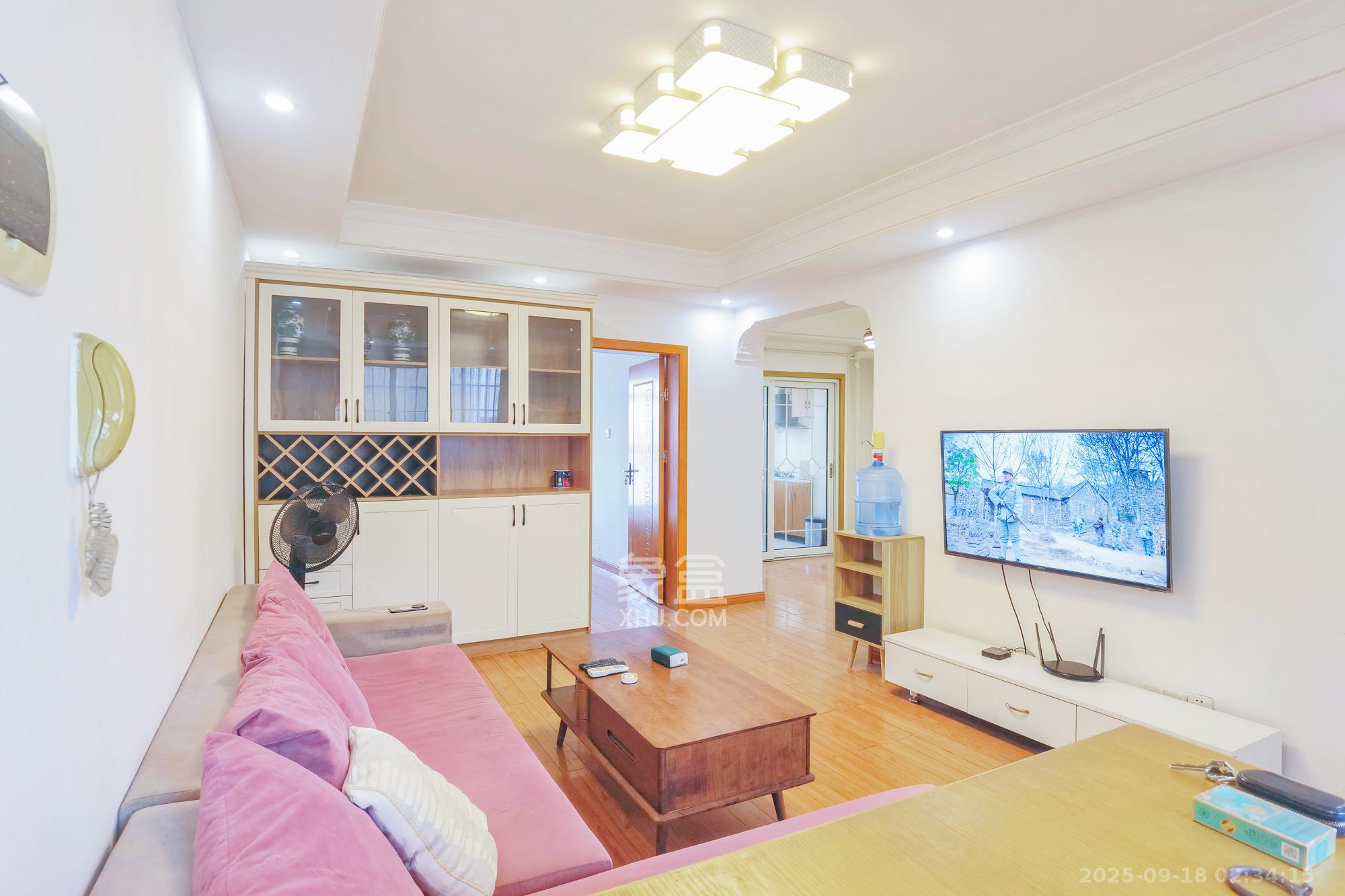 枫林美景 2室2厅1卫 68.5万 枫林美景 2室2厅1卫 68.5万客厅